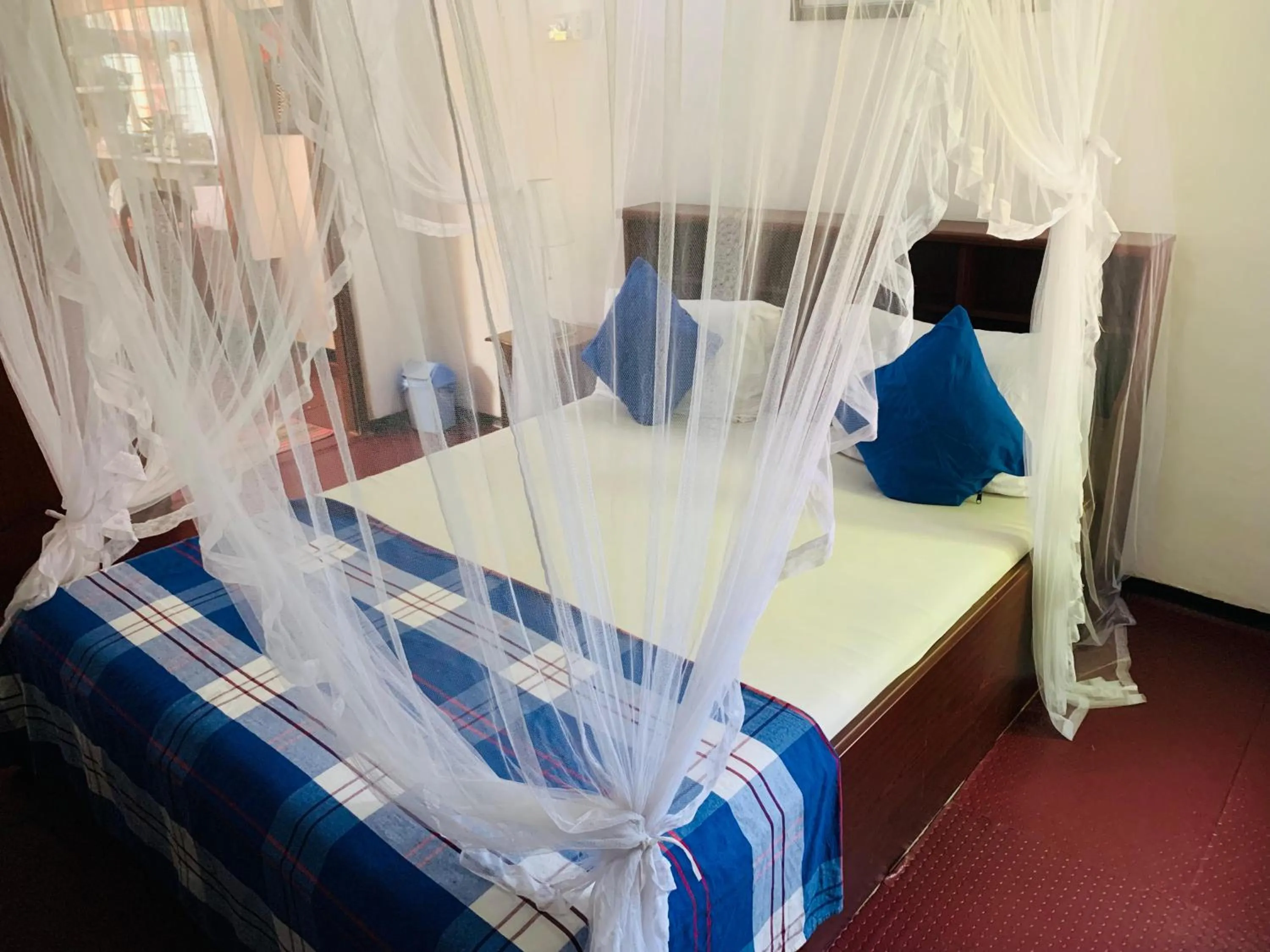 Photo of the whole room, Bed in Jumera Villa Mirissa