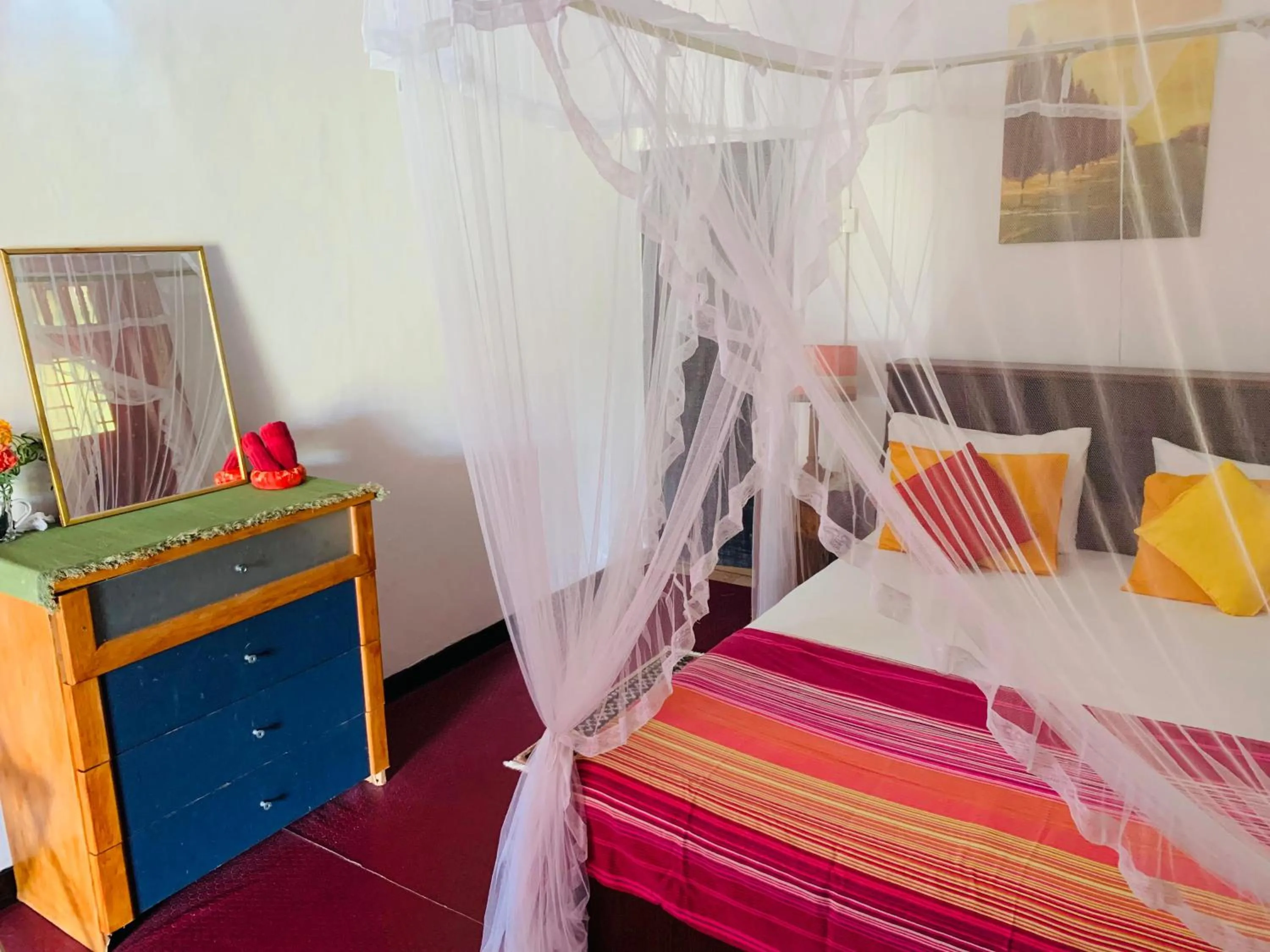 Photo of the whole room, Bed in Jumera Villa Mirissa