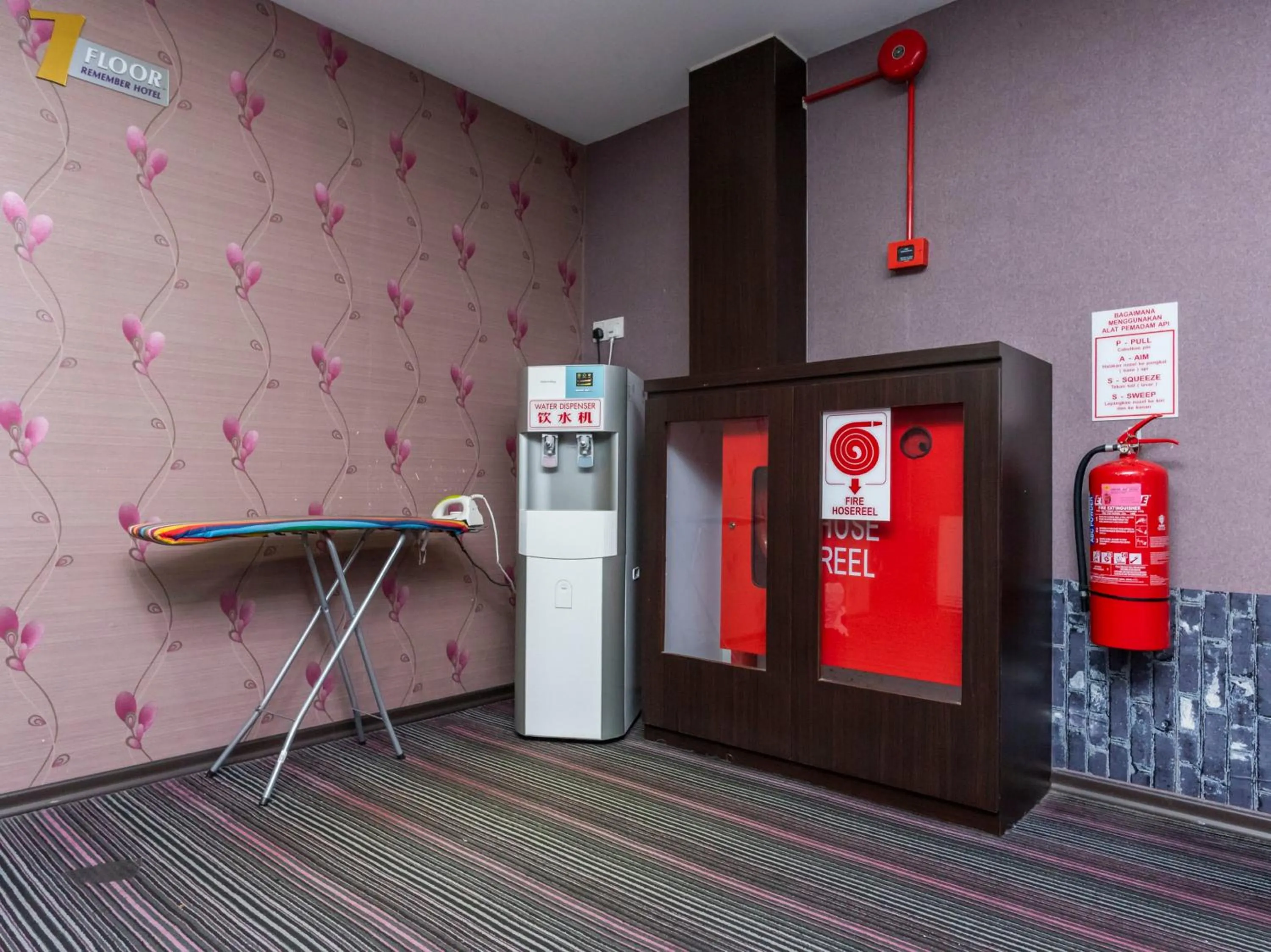 Area and facilities in Remember Hotel Bukit Gambir