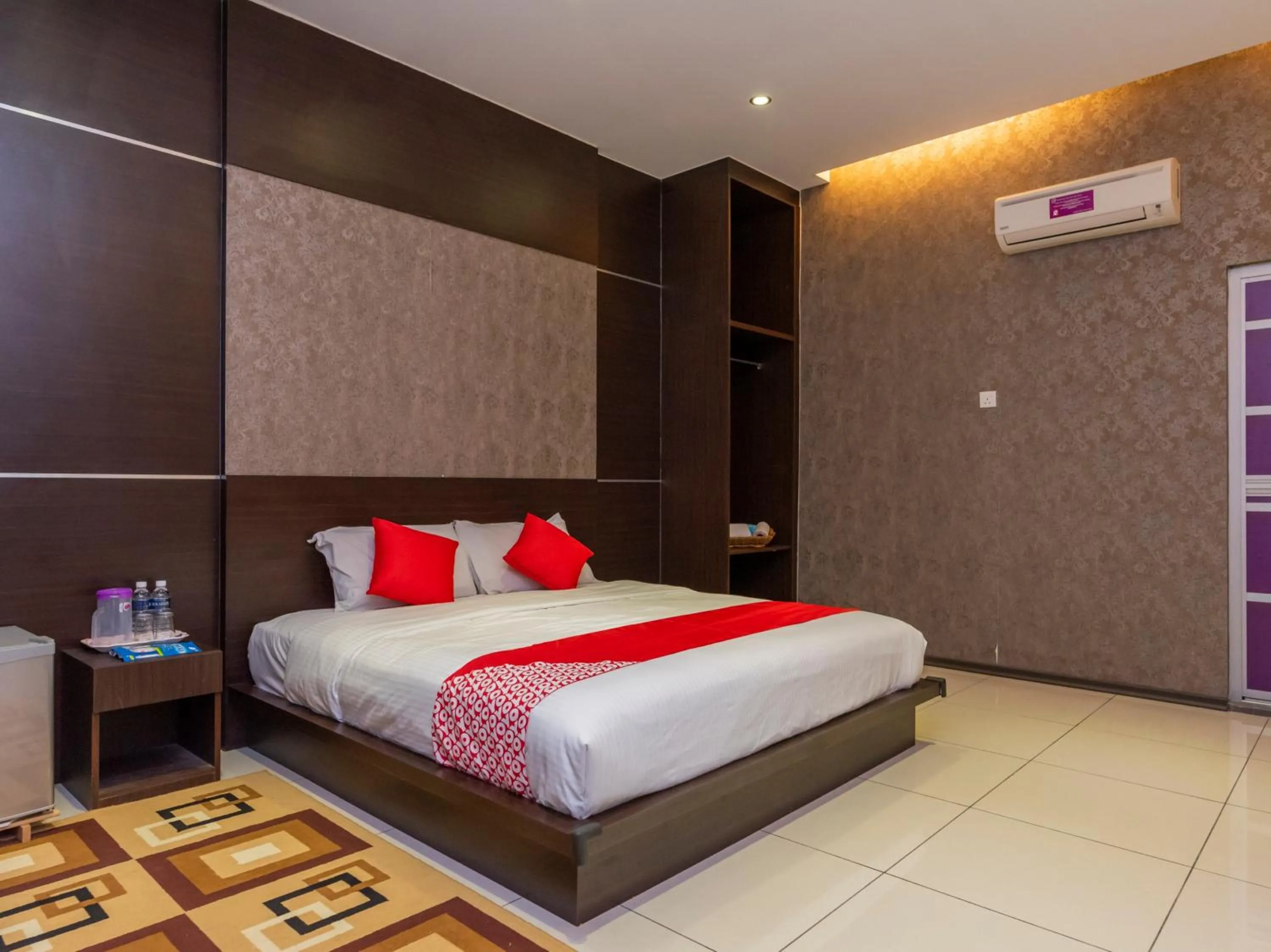 Bed in Remember Hotel Bukit Gambir