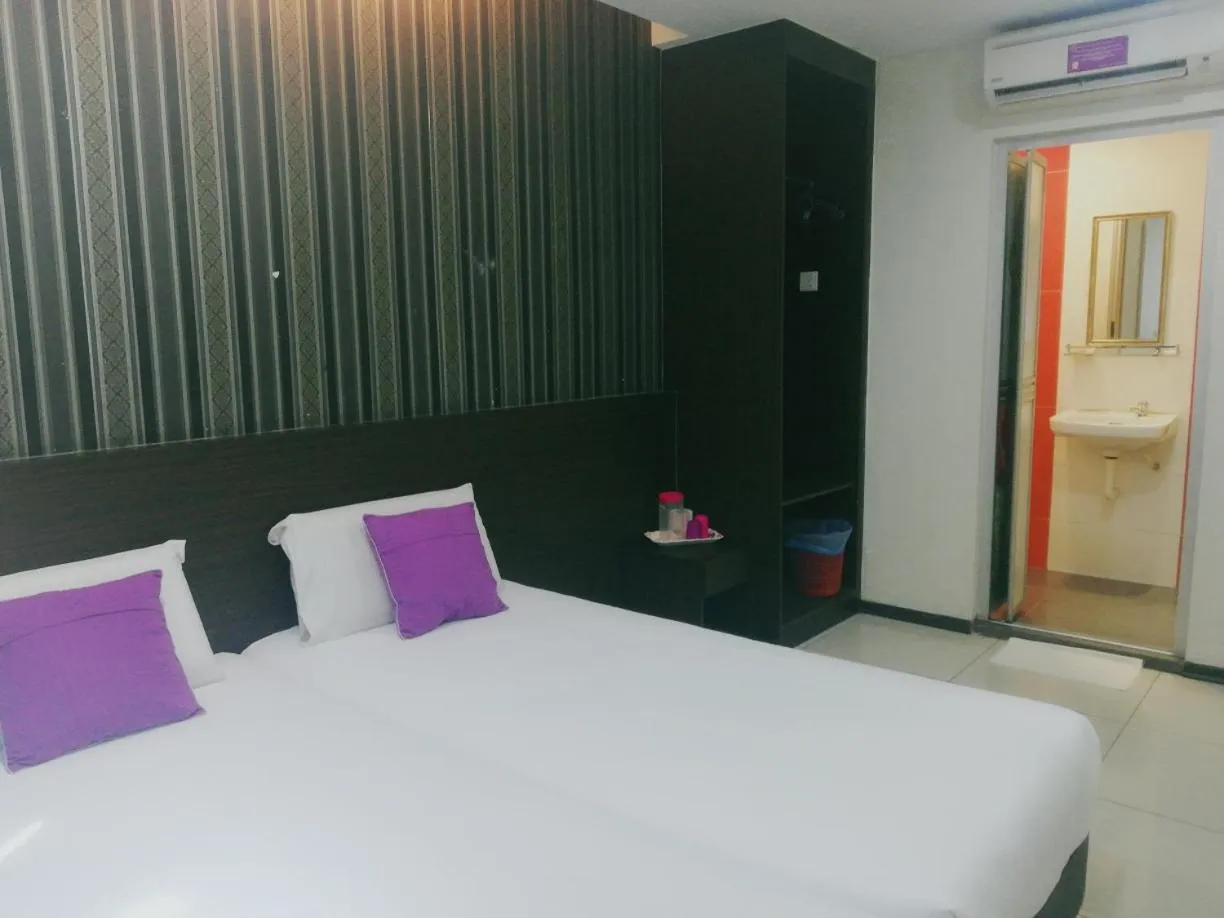 Bed in Remember Hotel Bukit Gambir