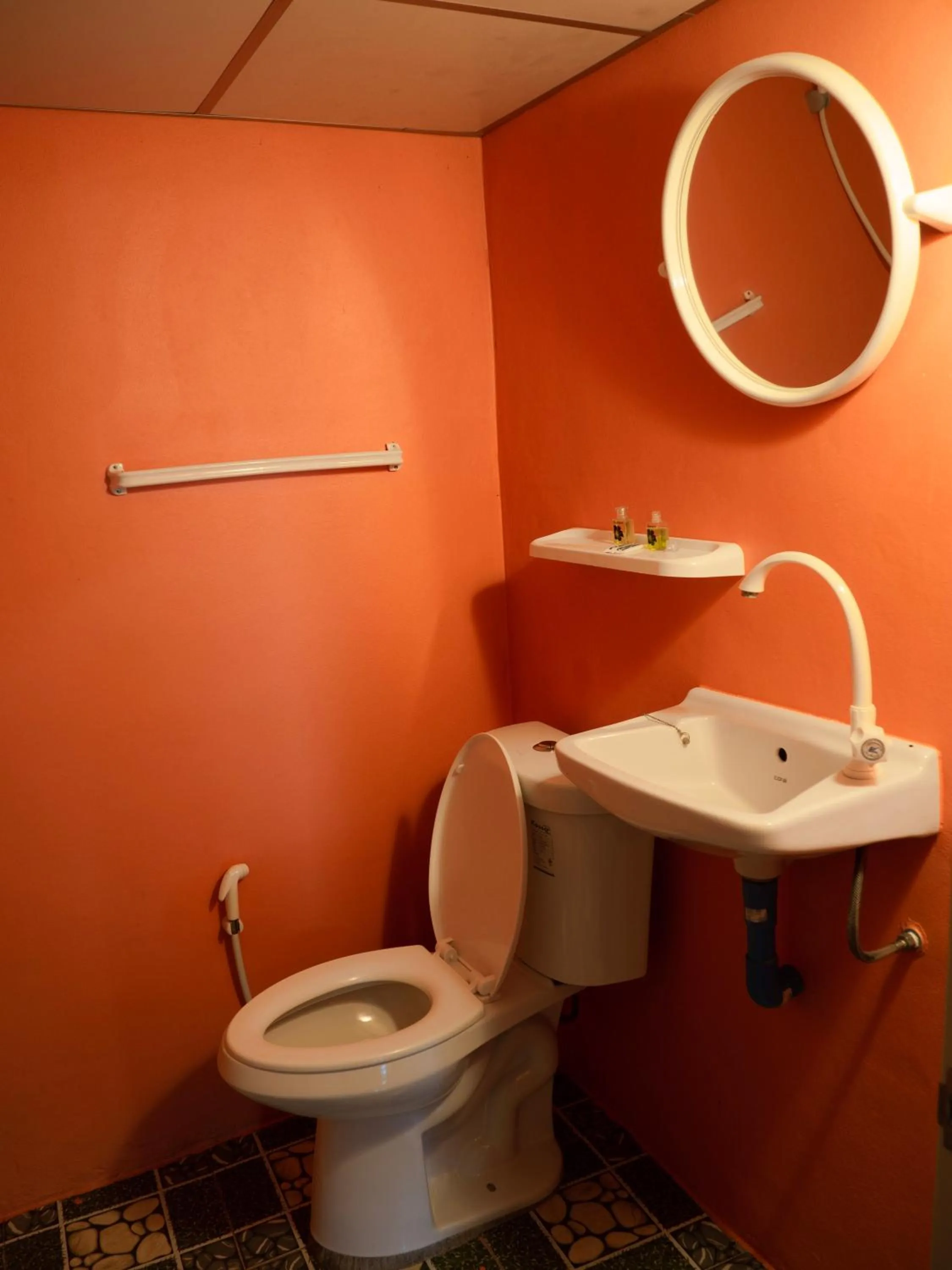 Bathroom in Cat Bungalow