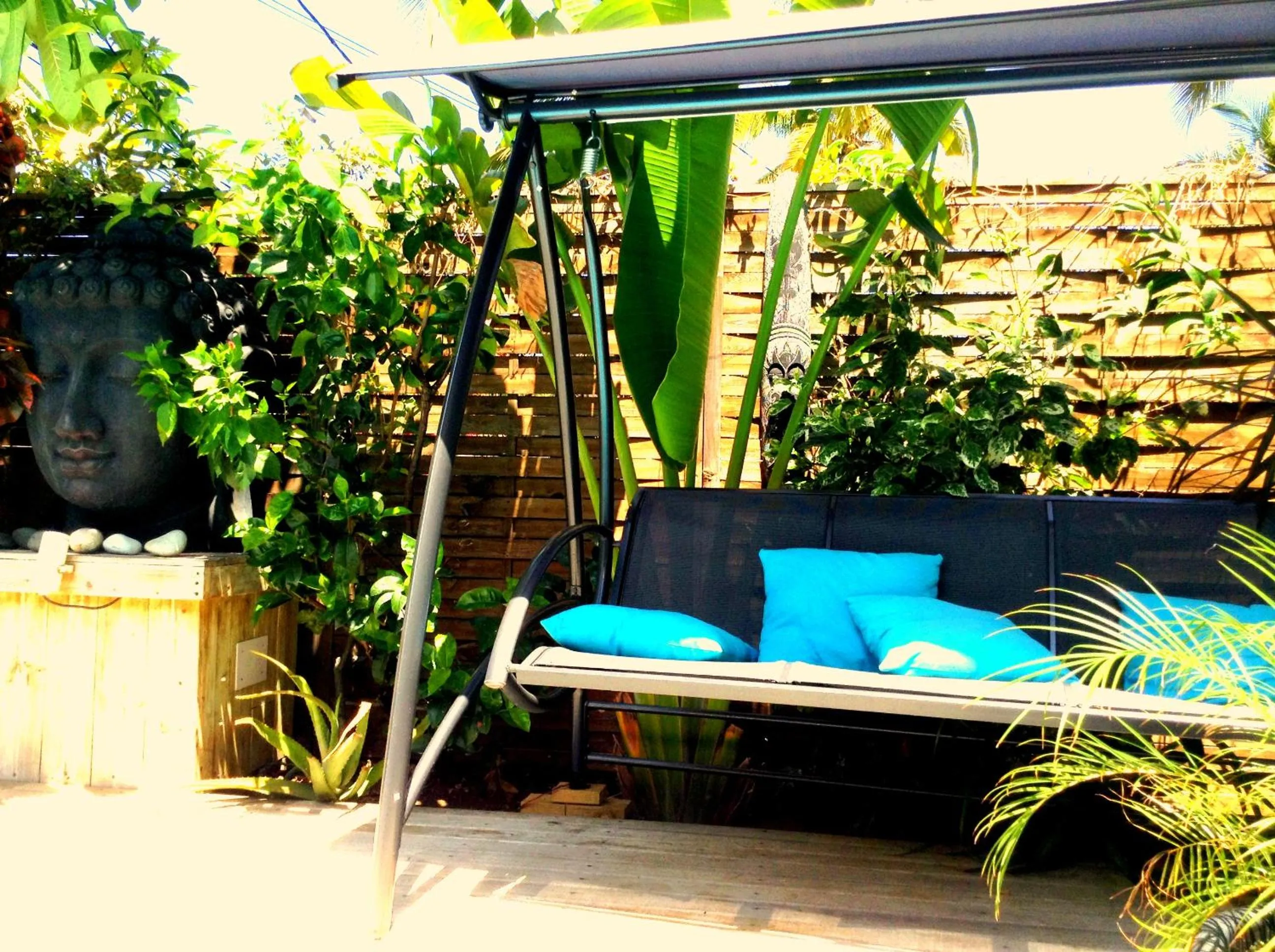 Patio in Hôtel les Bougainvilliers