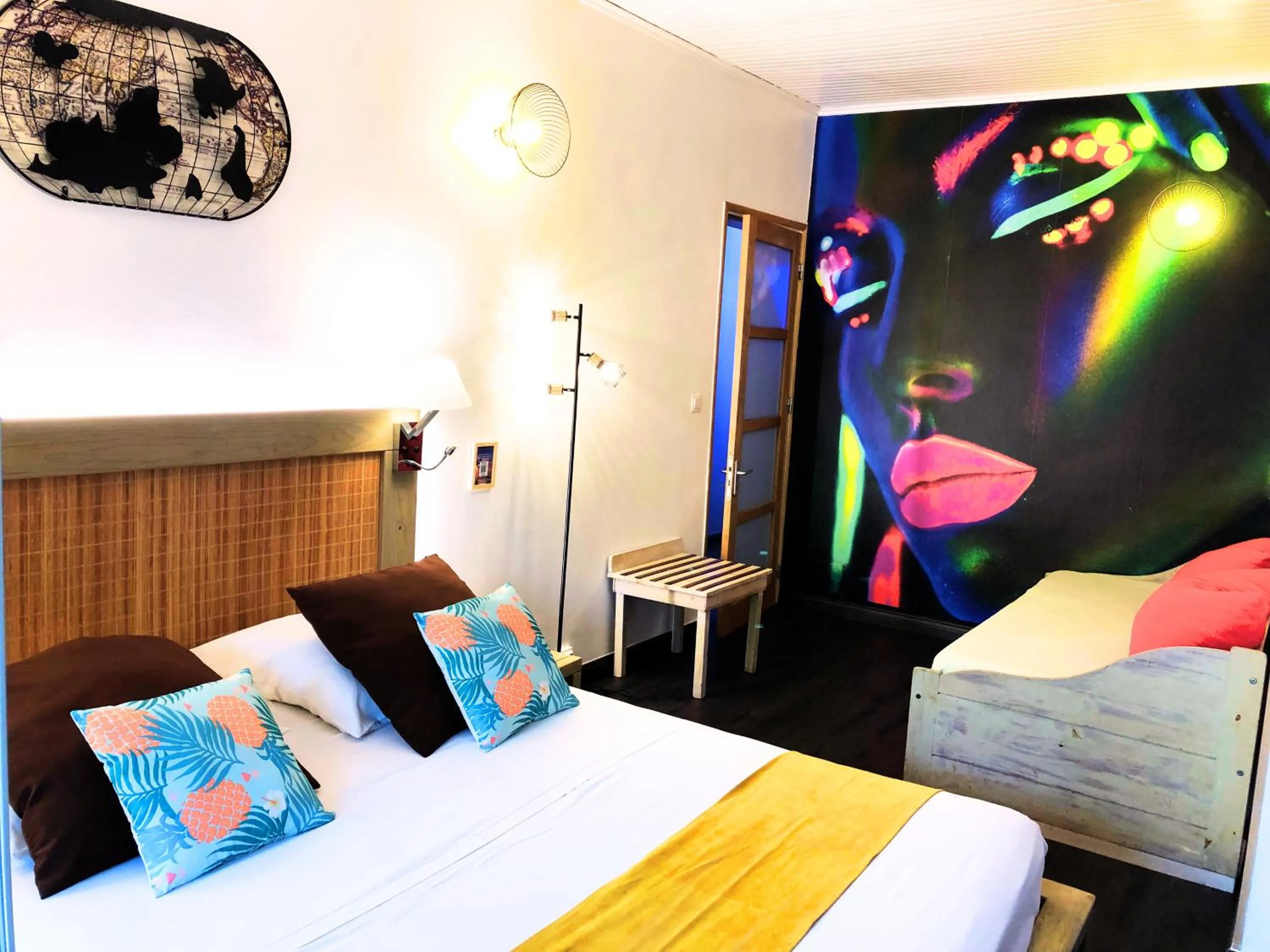 Bed in Hôtel les Bougainvilliers