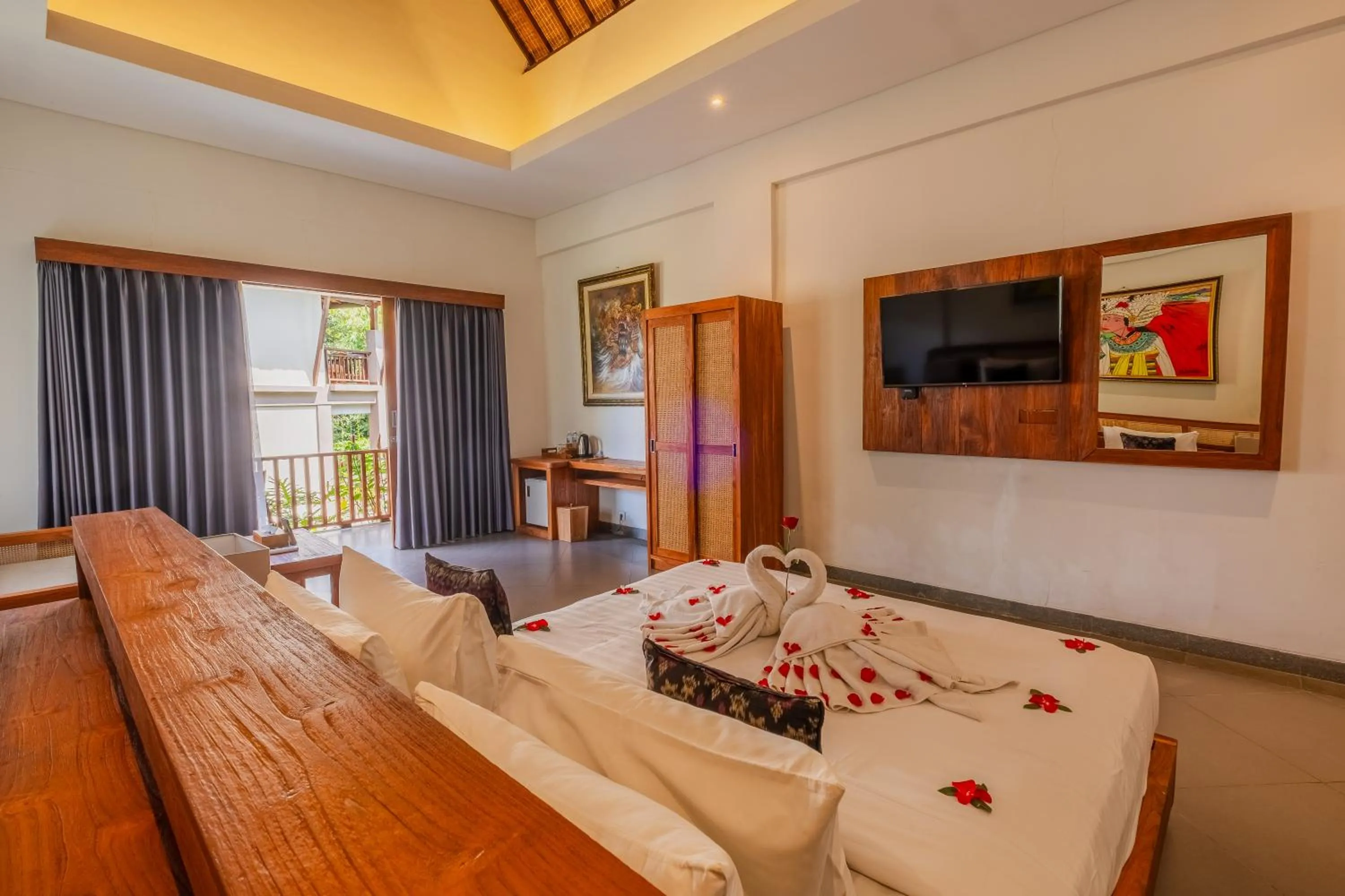 TV and multimedia, Bed in Alamdini Resort Ubud