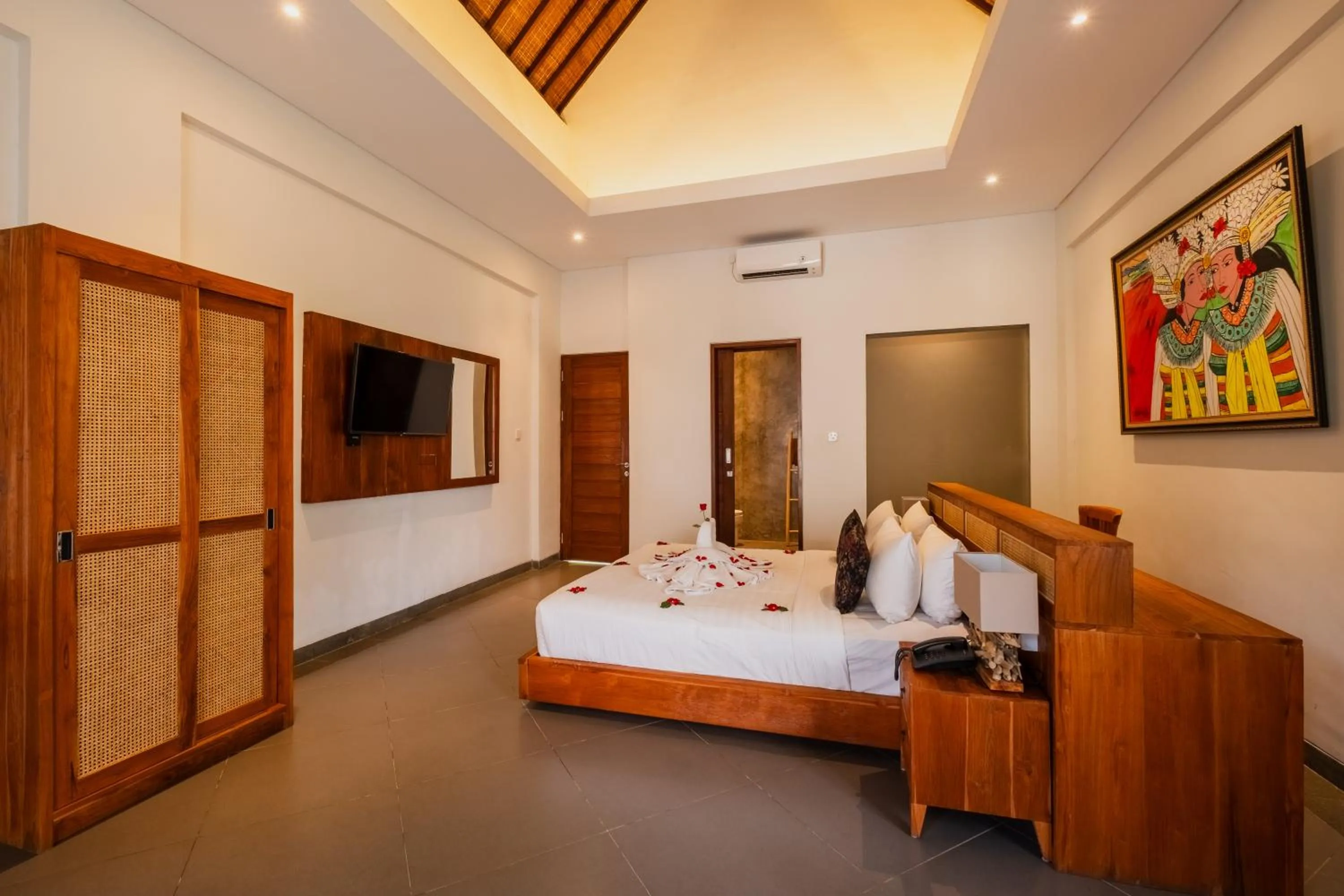 Bed in Alamdini Resort Ubud