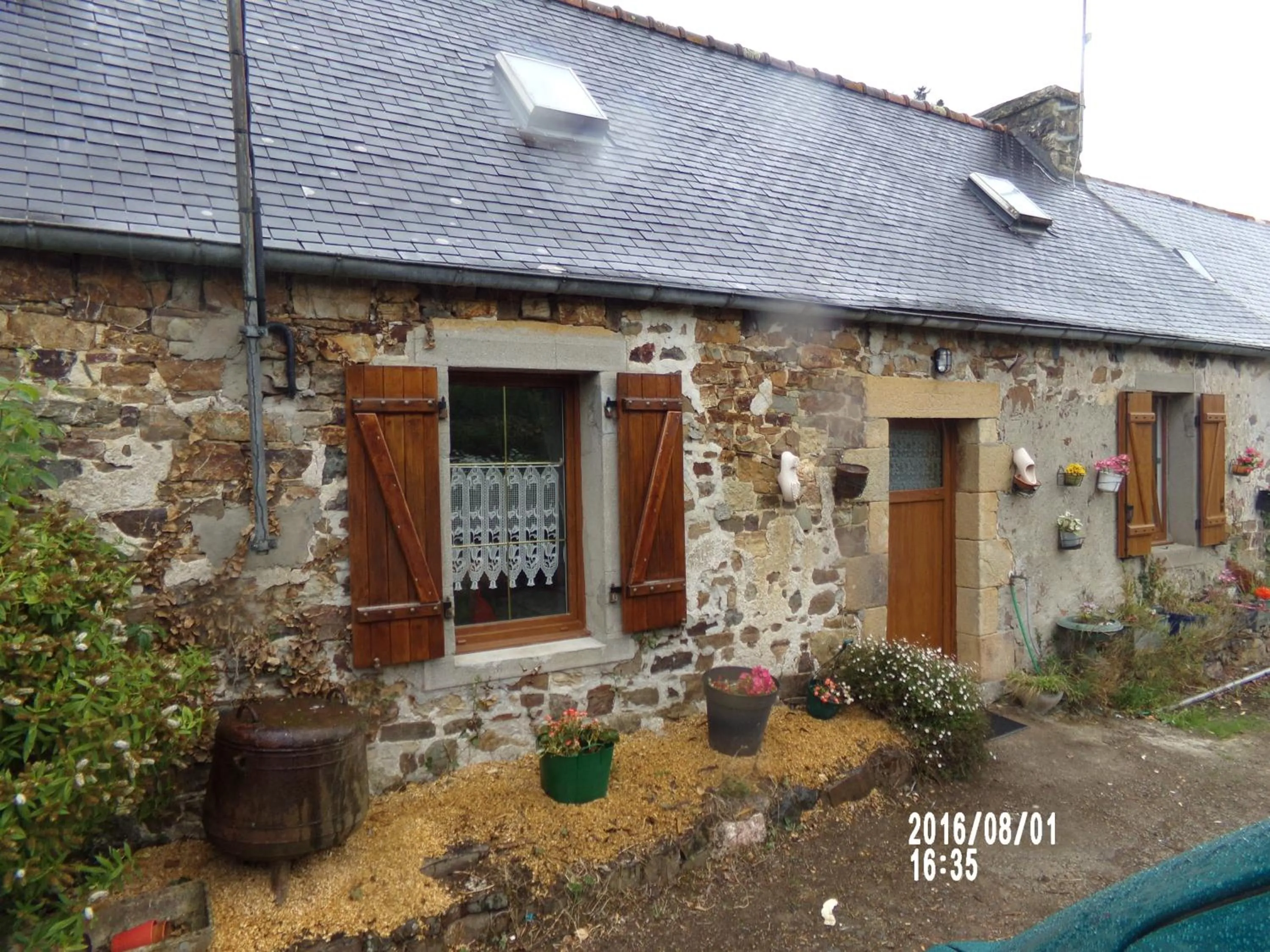 Property building in Ty Kozh De L'aber