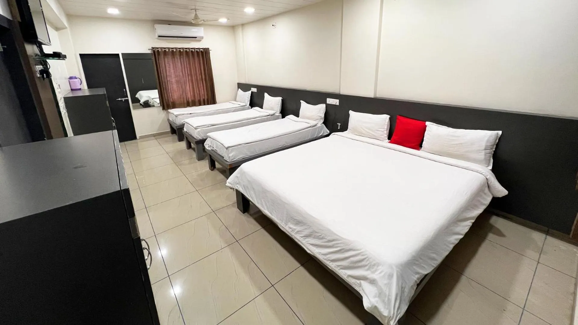 TV and multimedia, Bed in The Gir Harmony Hotel