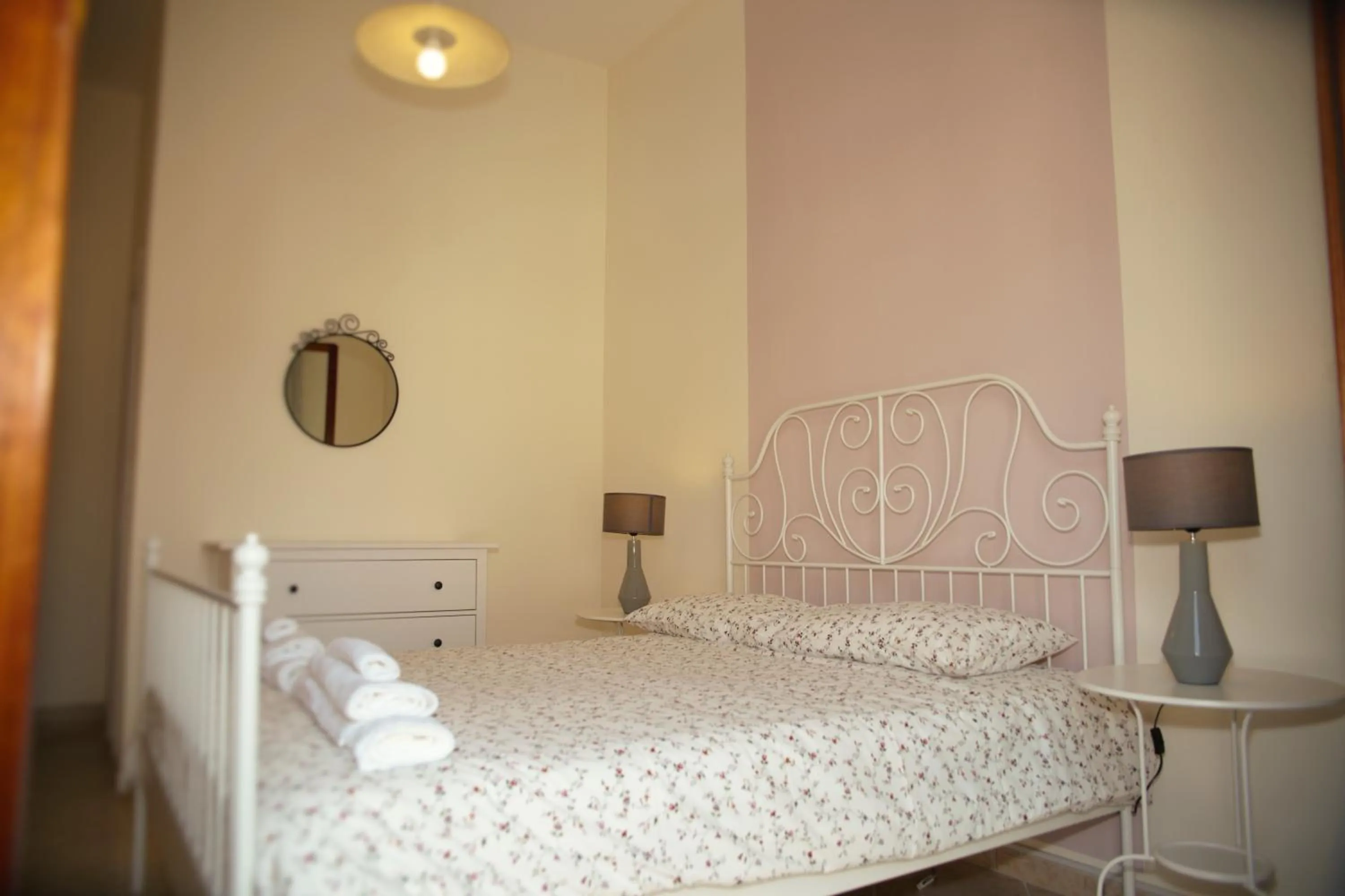 Bed in BnB DonnaLaura