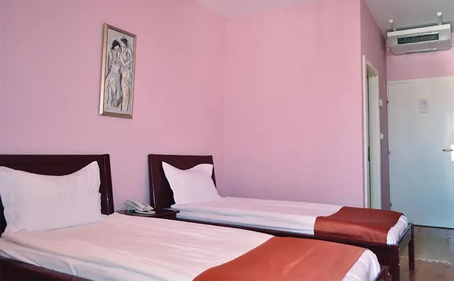 Twin Room in Hotel Satelit Kumanovo Twin Room in Hotel Satelit Kumanovo