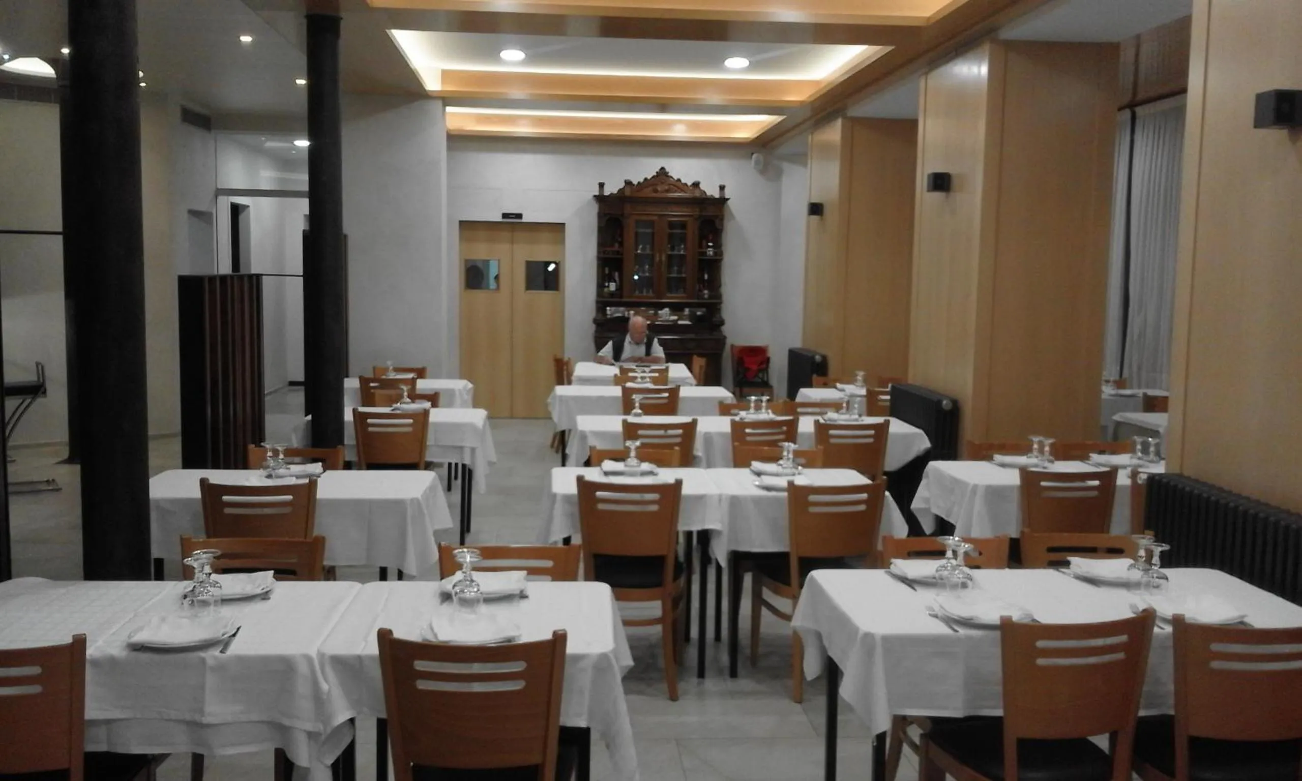 Restaurant/places to eat in Hotel Sant Antoni