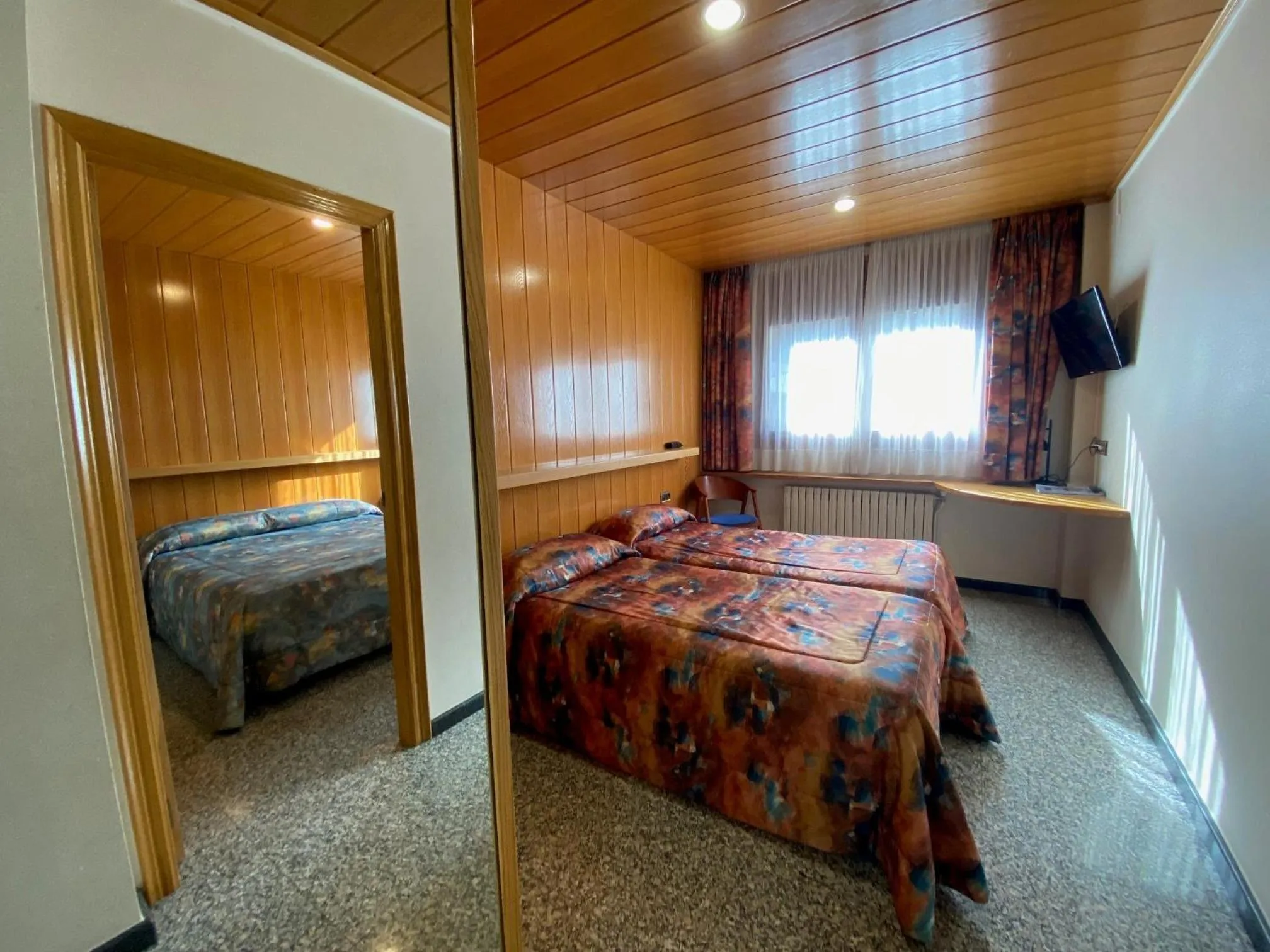 Bed in Hotel Sant Antoni