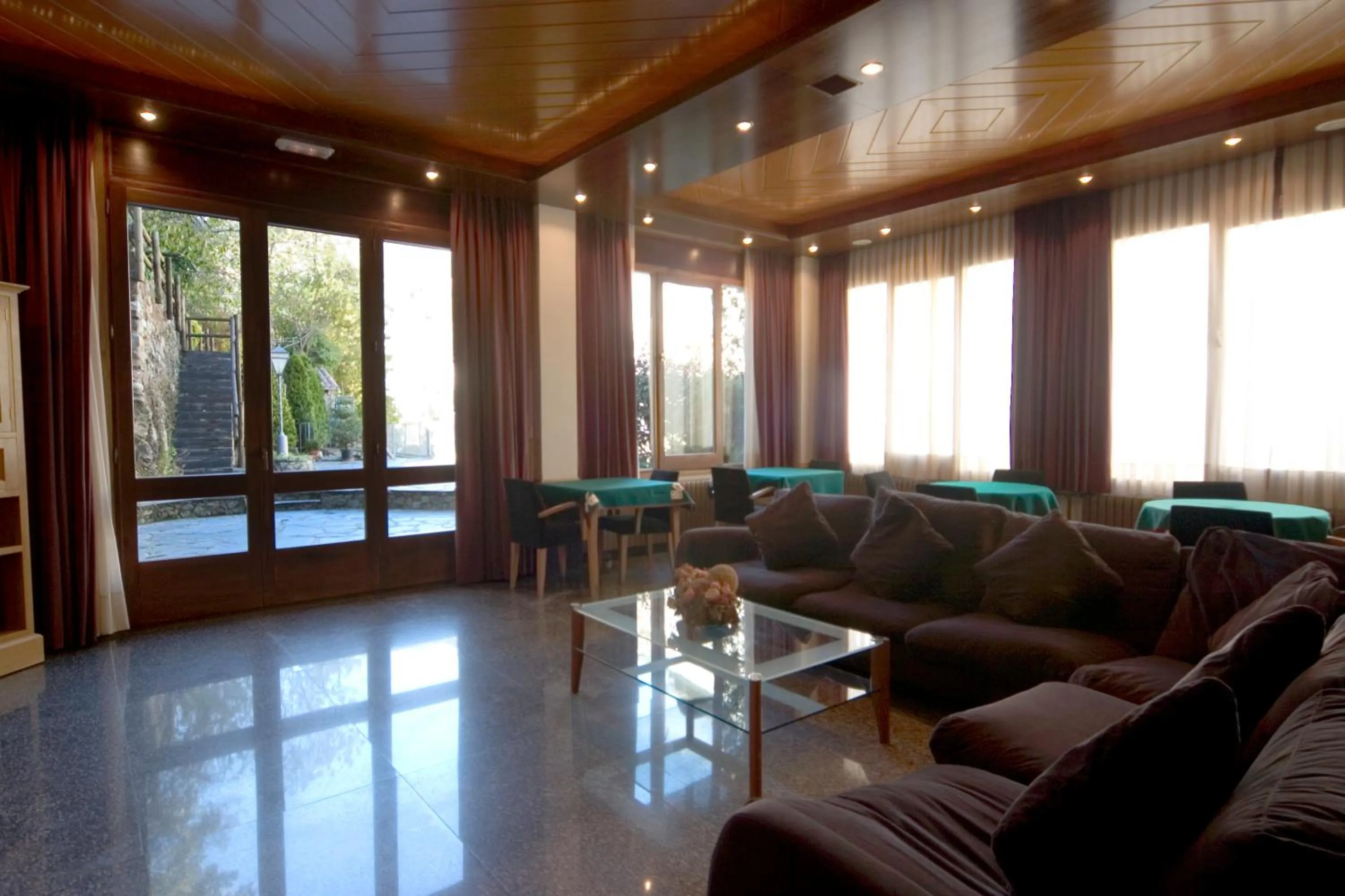 Communal lounge/ TV room in Hotel Sant Antoni