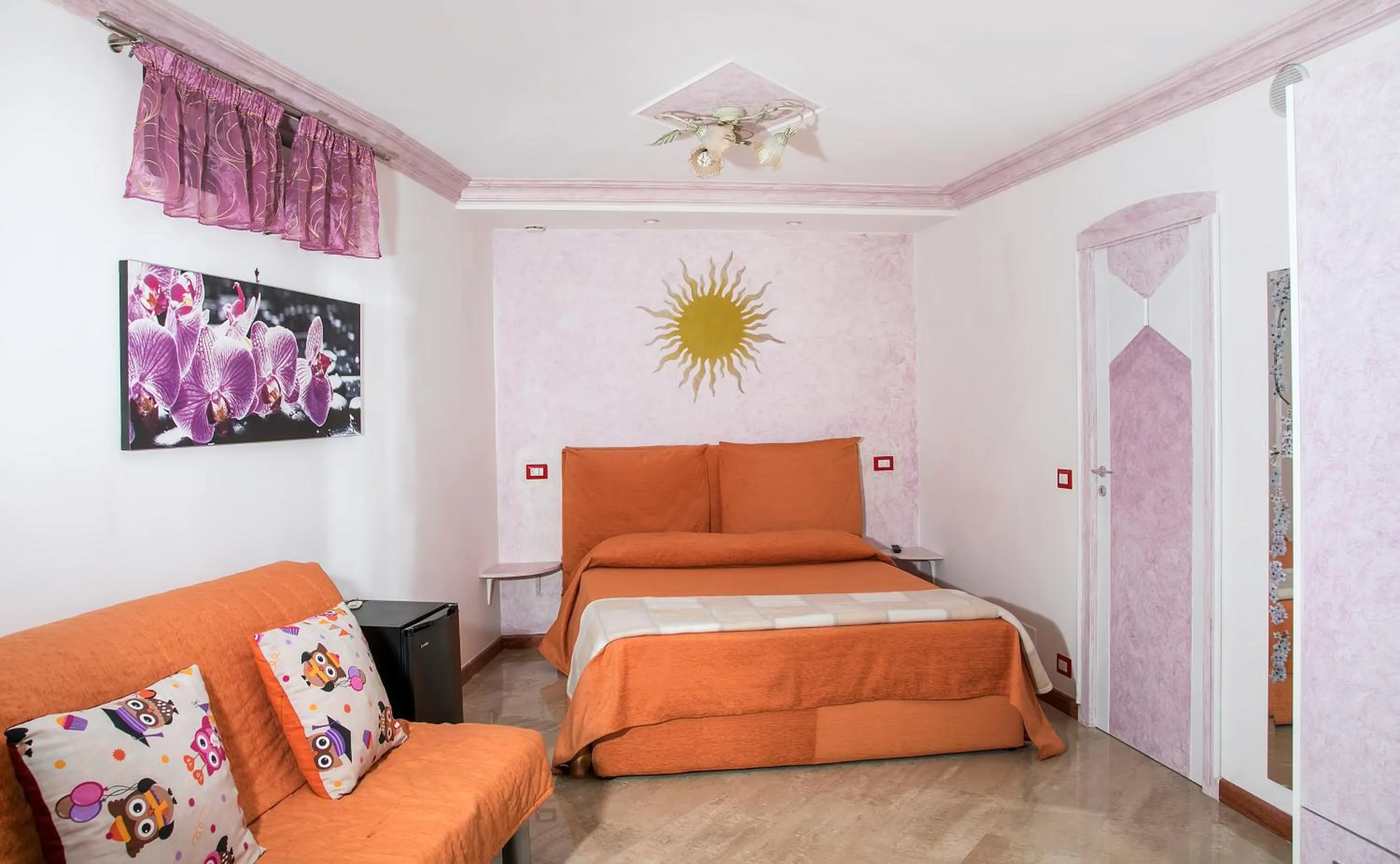 Photo of the whole room, Bed in Capri Dreaming