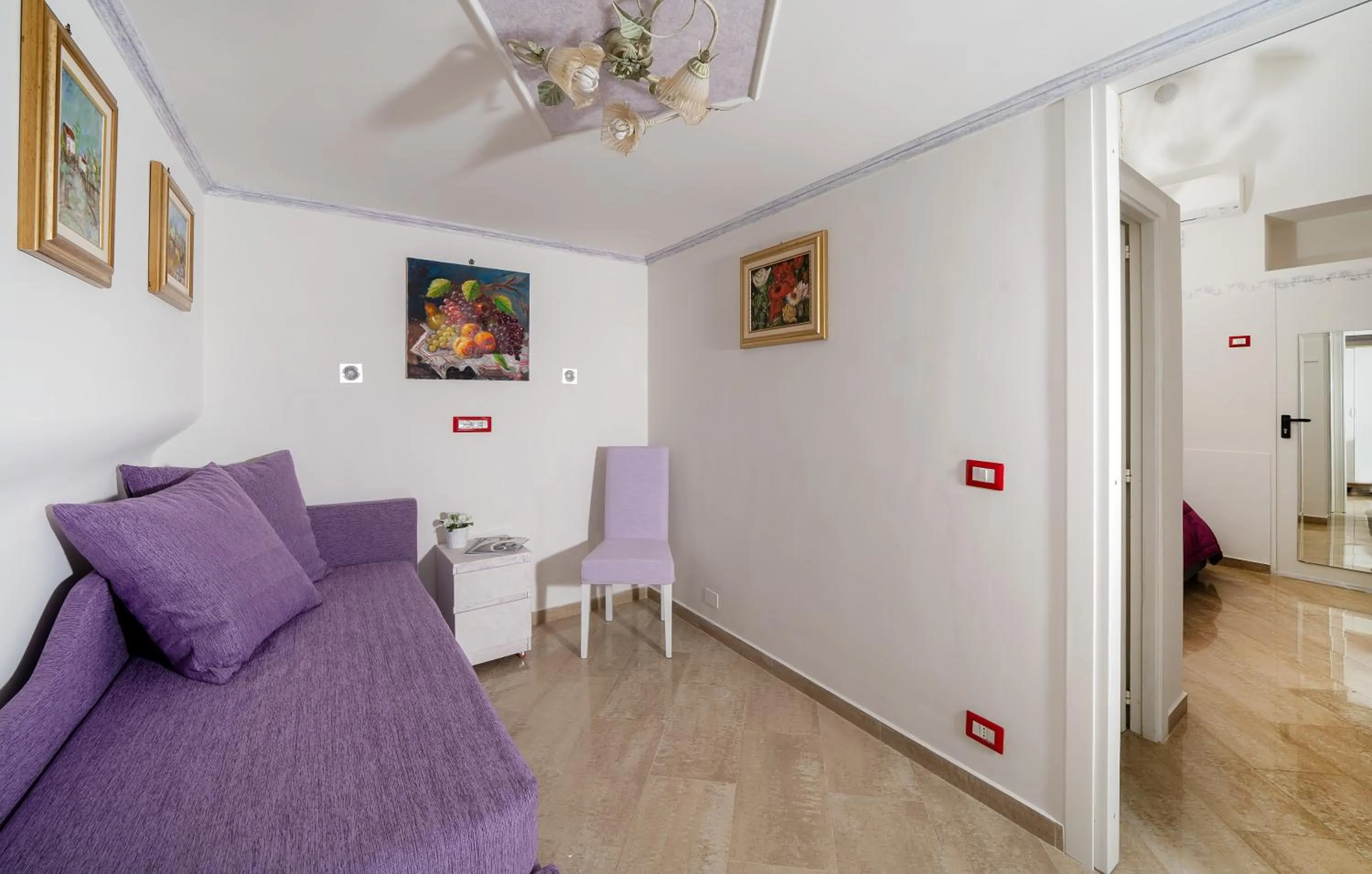 Photo of the whole room in Capri Dreaming