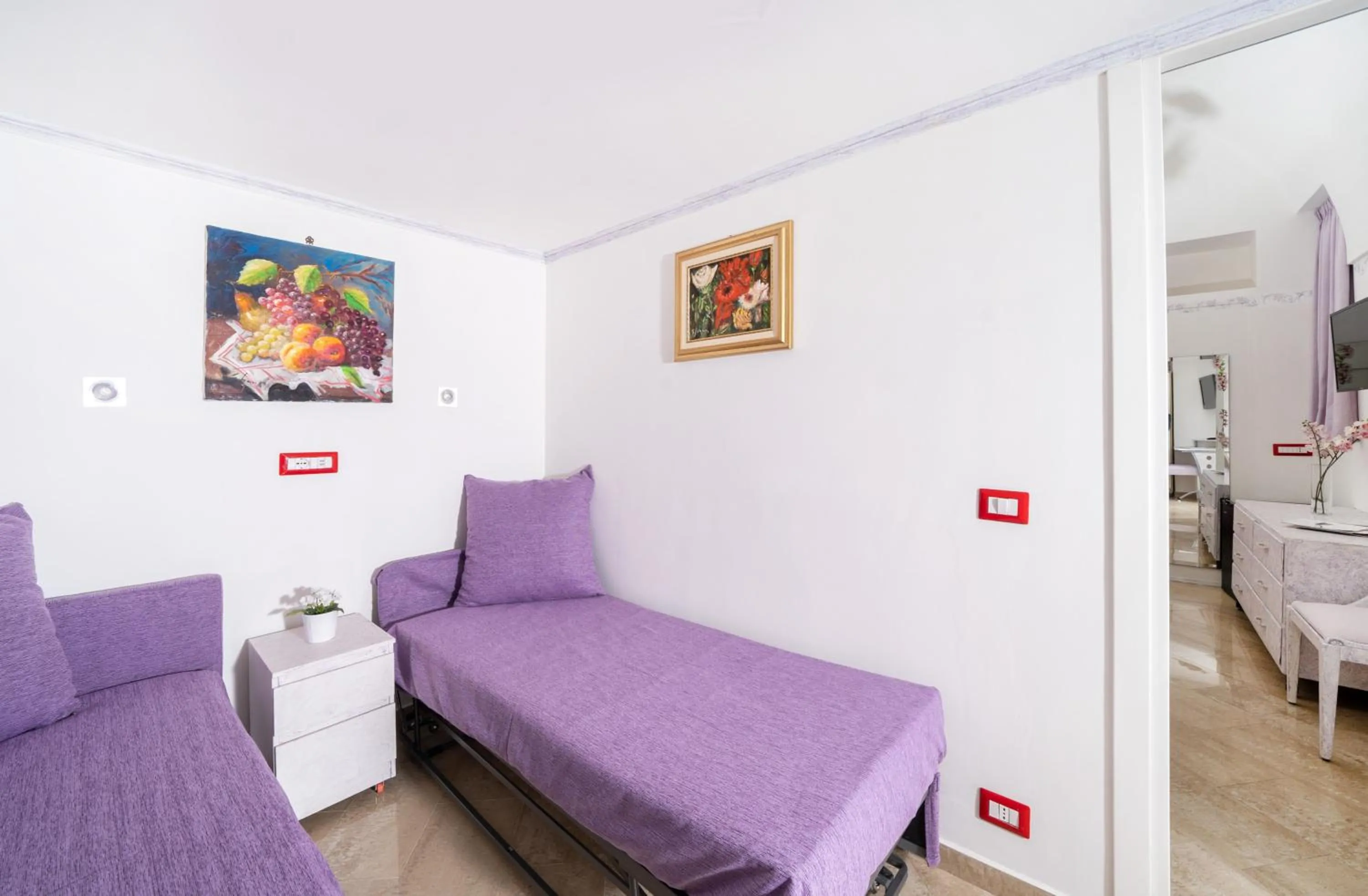 Photo of the whole room, Bed in Capri Dreaming