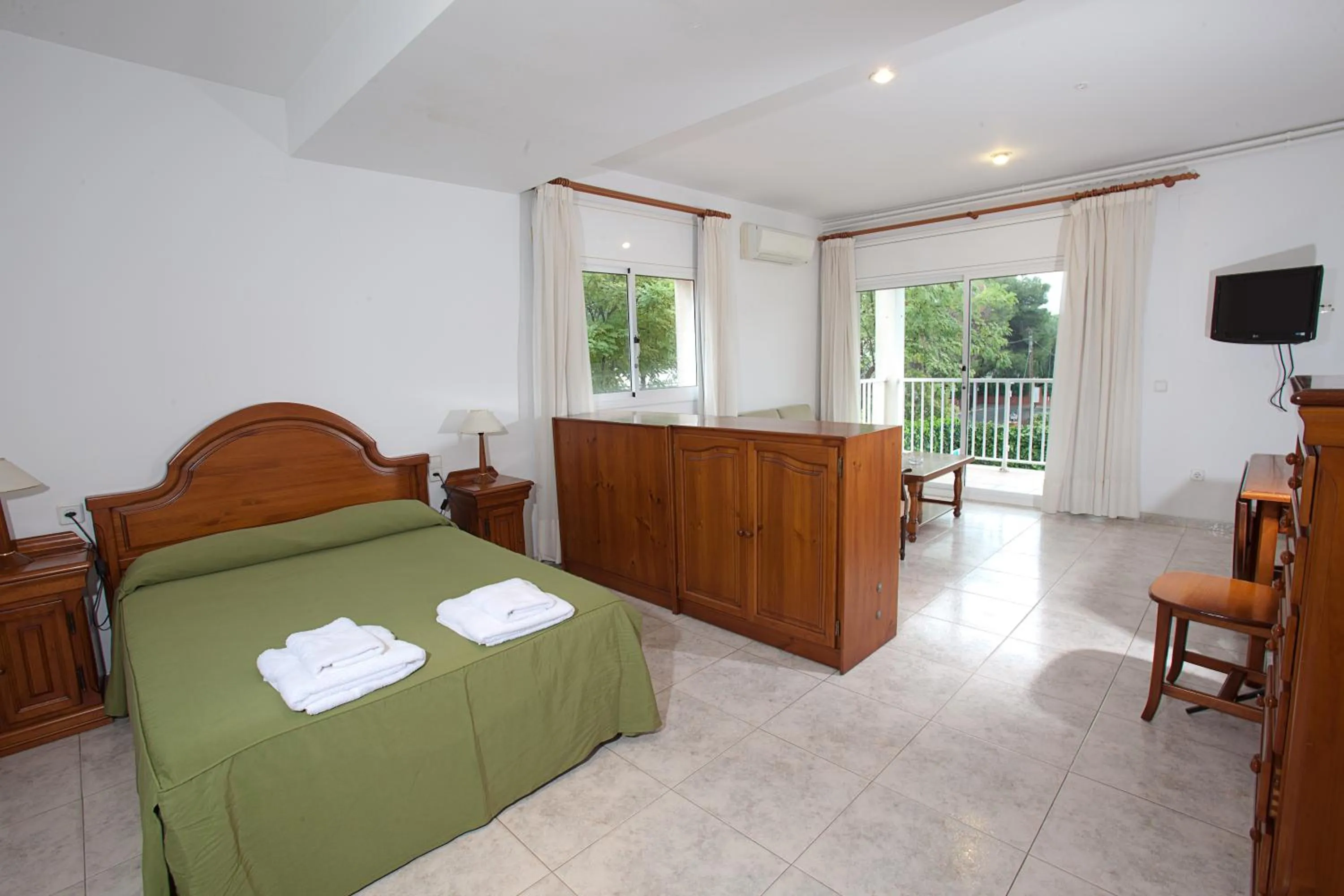 Photo of the whole room, Bed in Apartamentos Sunway Tara