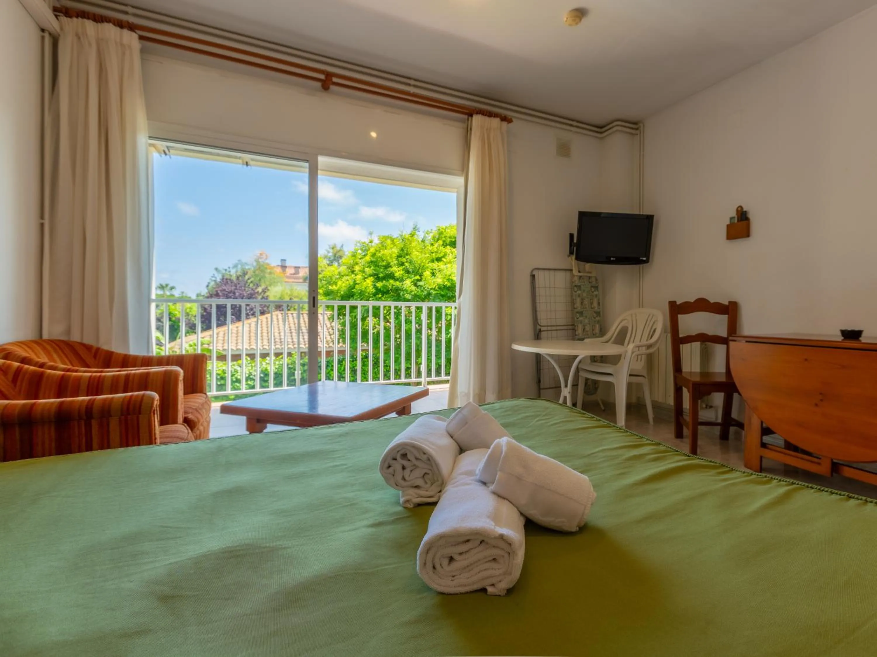 Bedroom, Bed in Apartamentos Sunway Tara