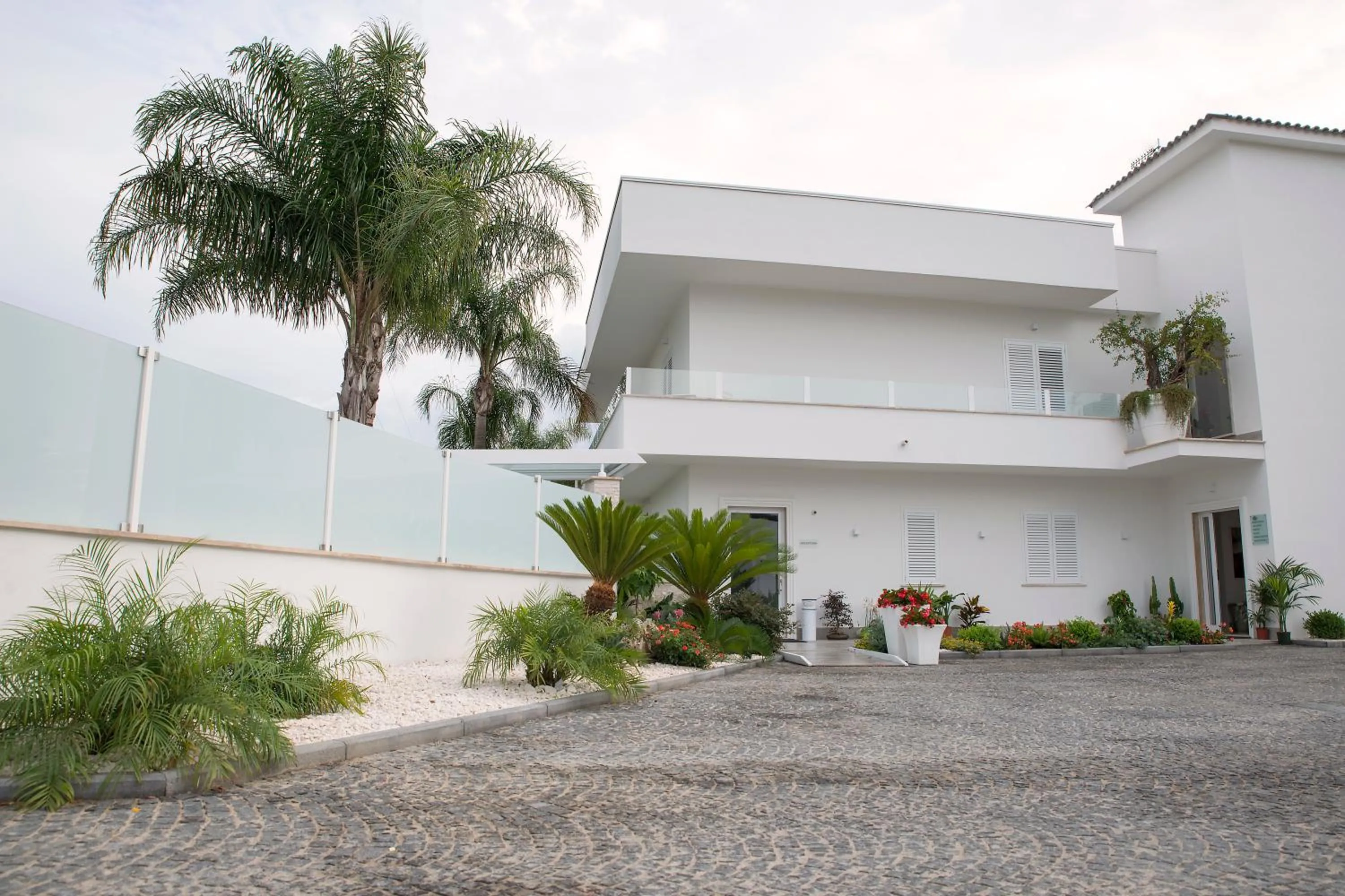 Property building in Hotel America