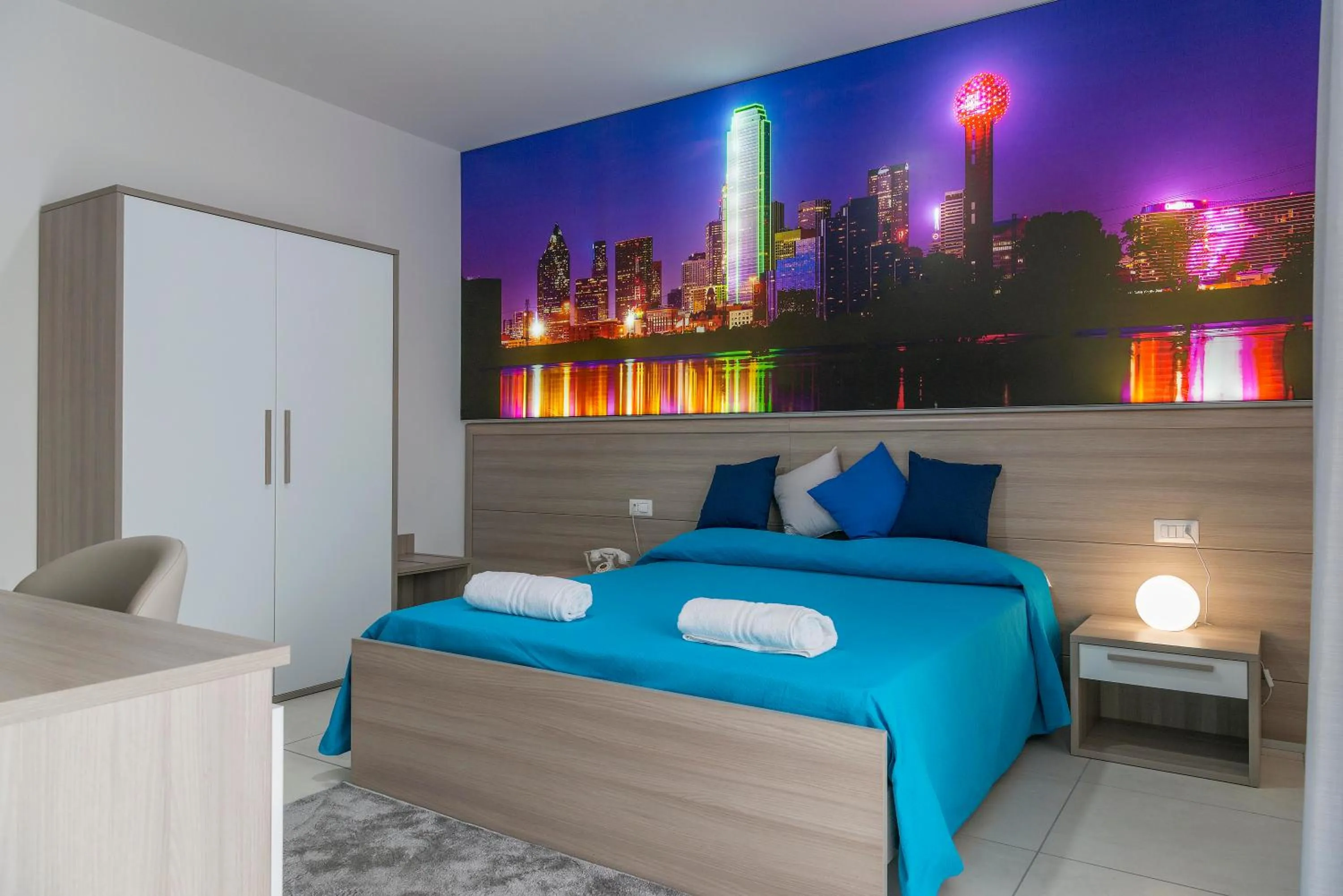 Photo of the whole room, Bed in Hotel America