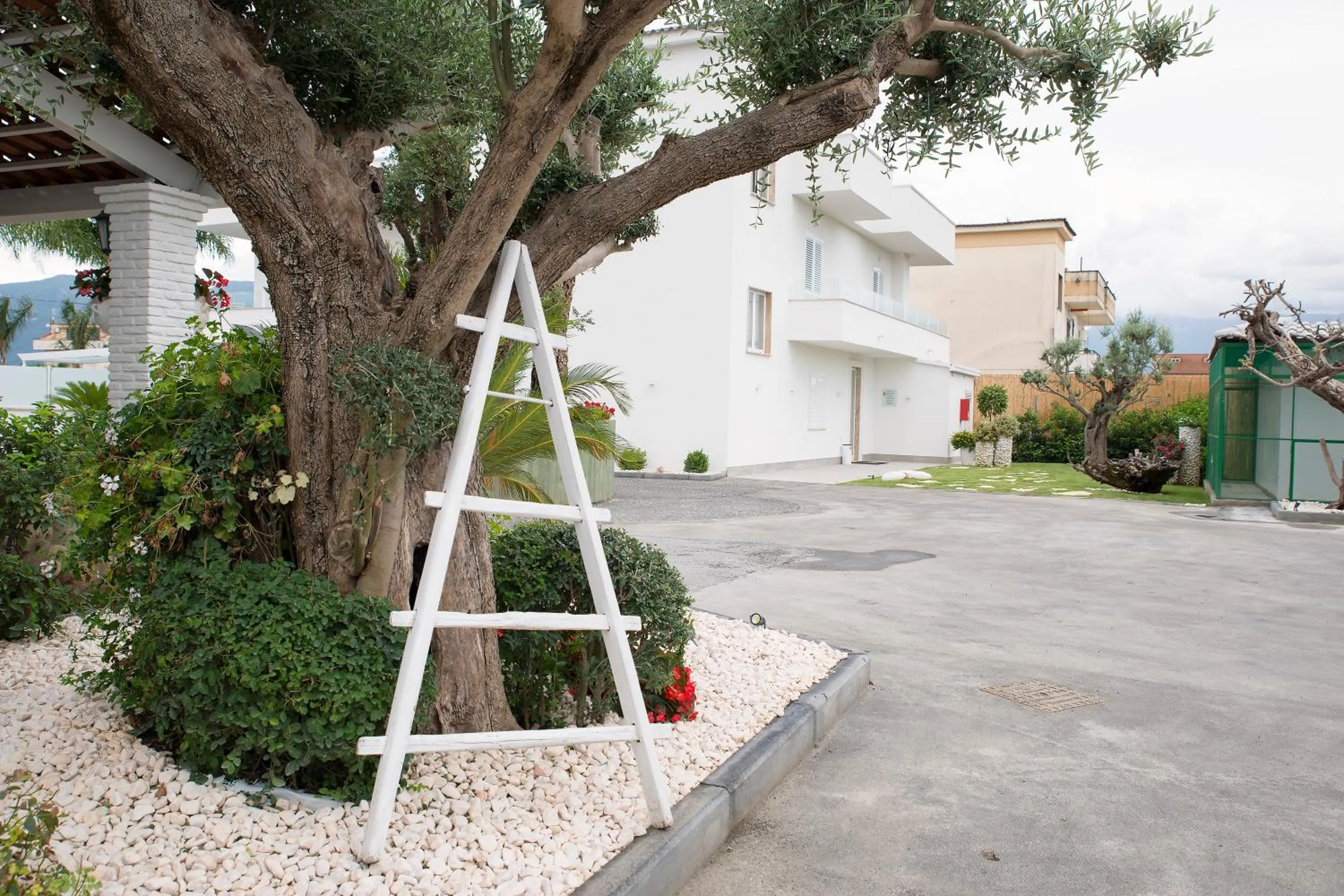 Property building in Hotel America