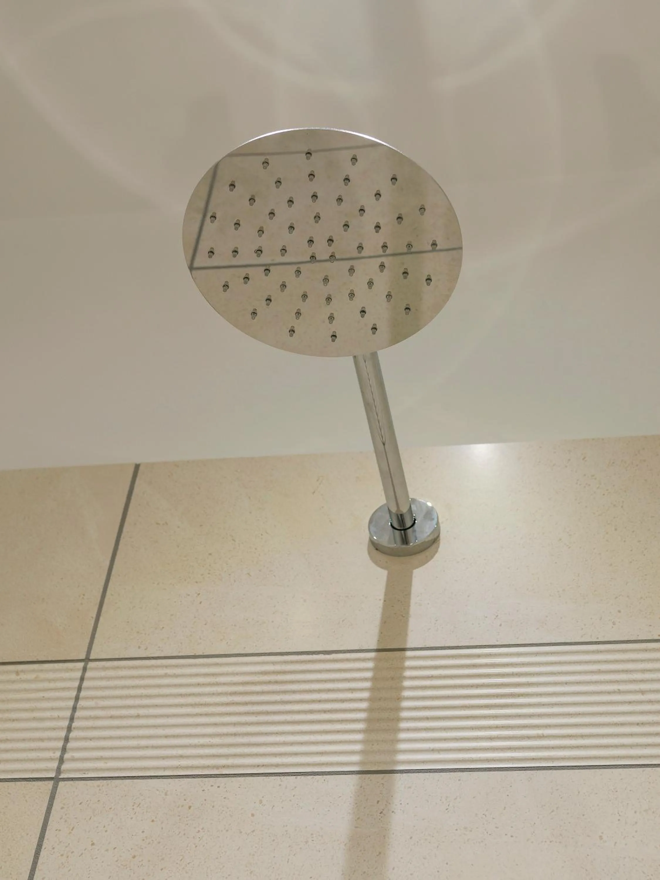 Shower in Hotel America
