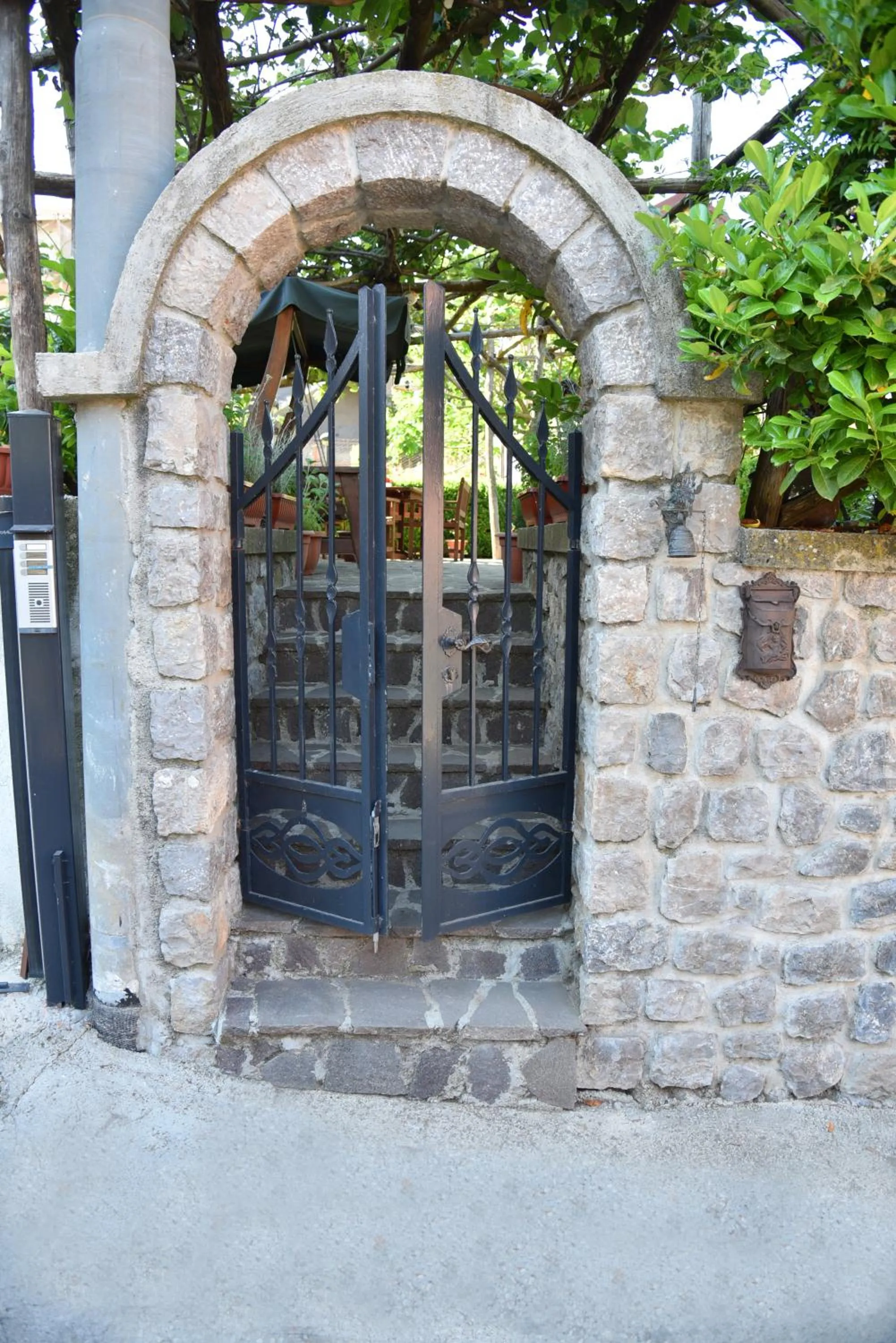 Facade/entrance in Casa Gentile