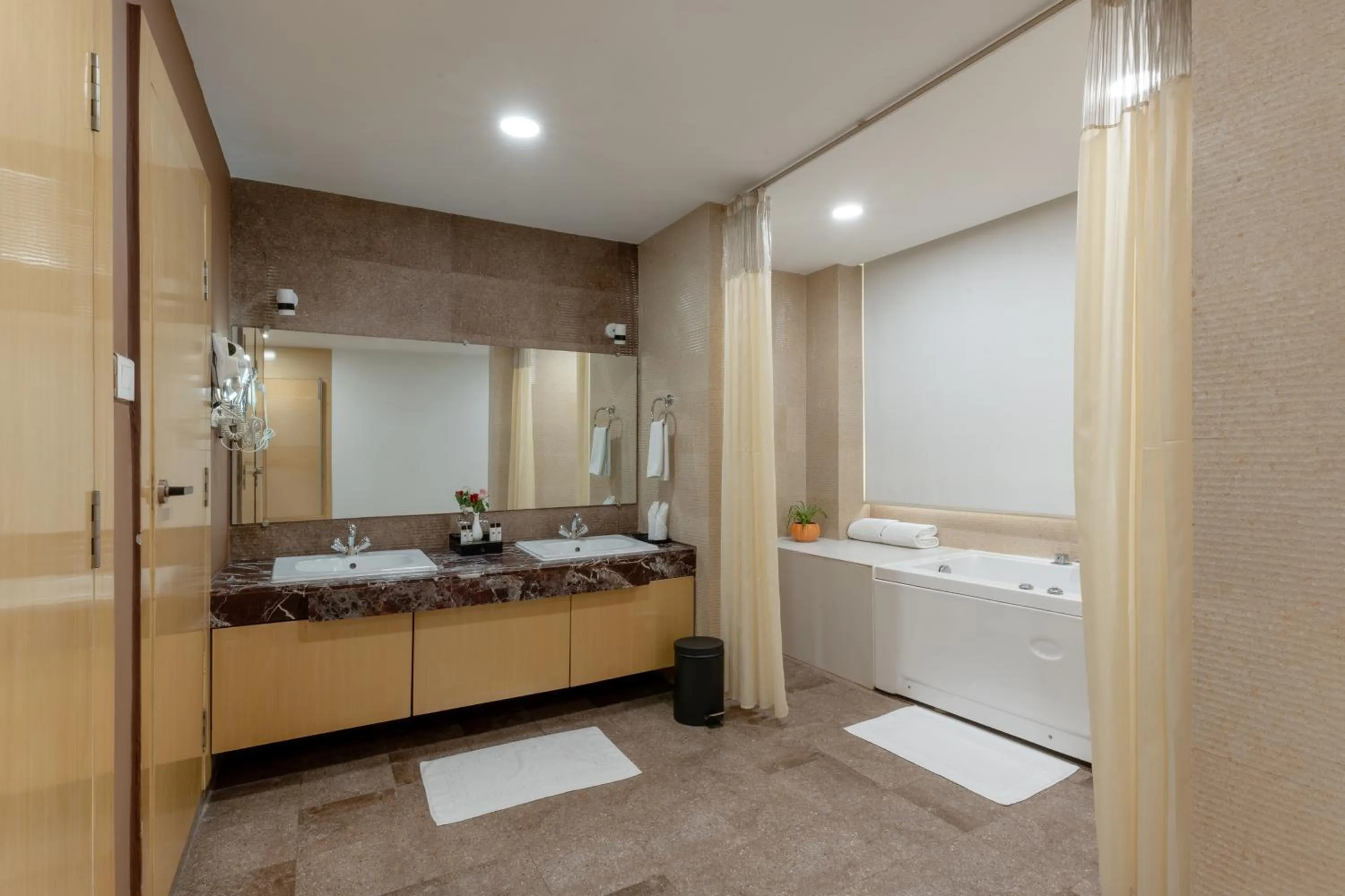 Hotel Patliputra Continental