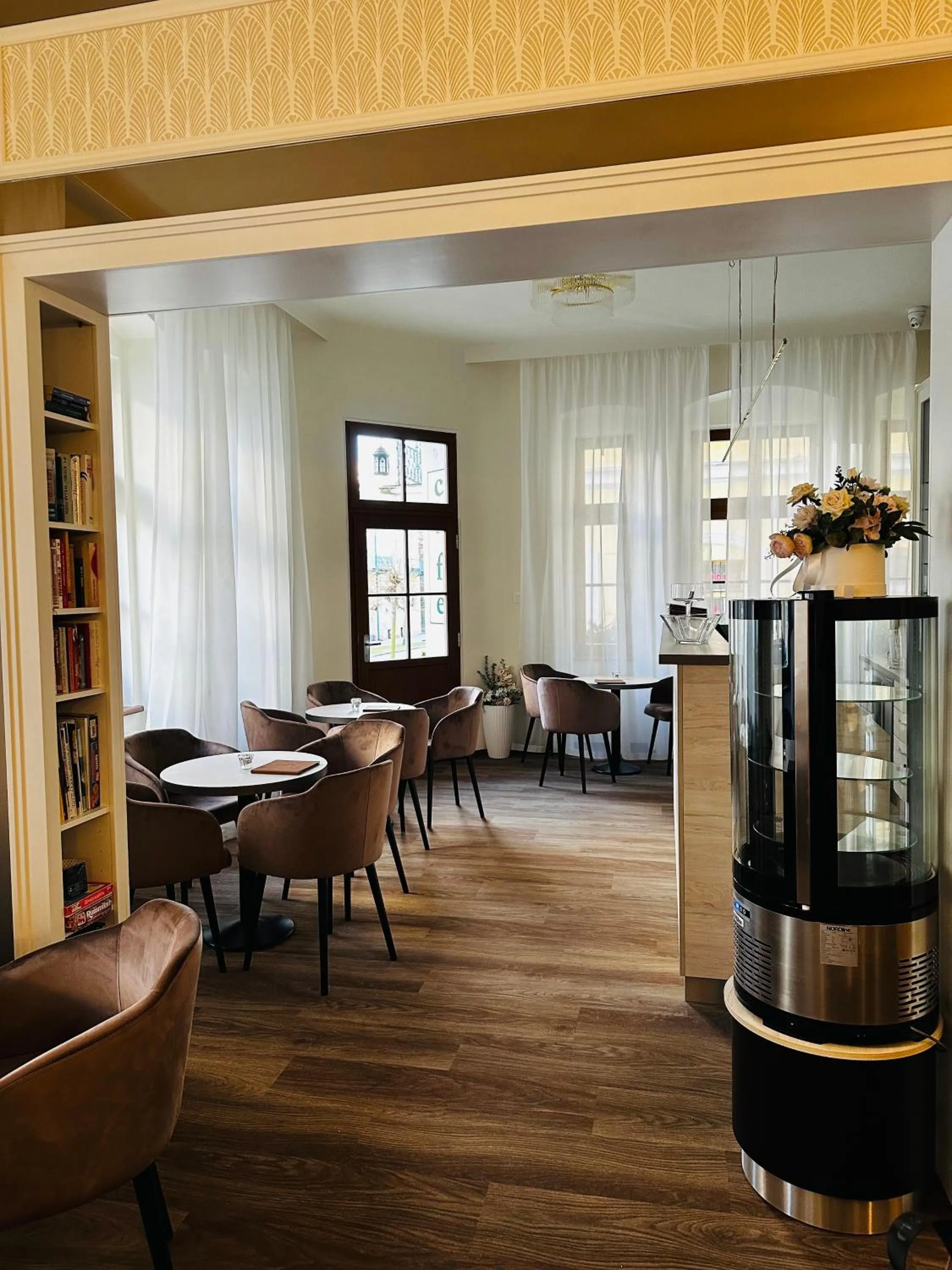 Restaurant/places to eat in LD PALACE Spa & Kur