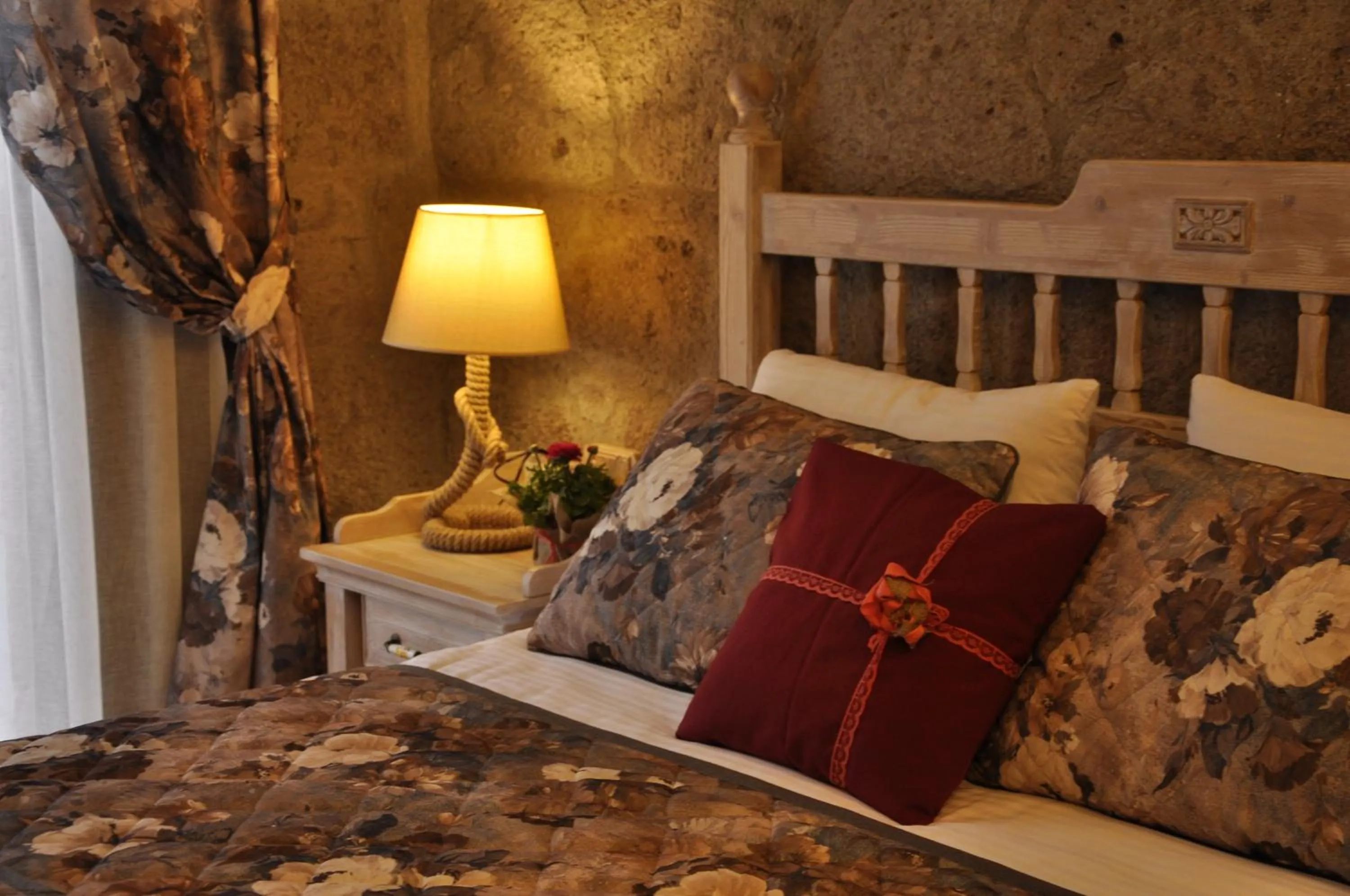 Bed in Assos Sunaba Kasri Hotel