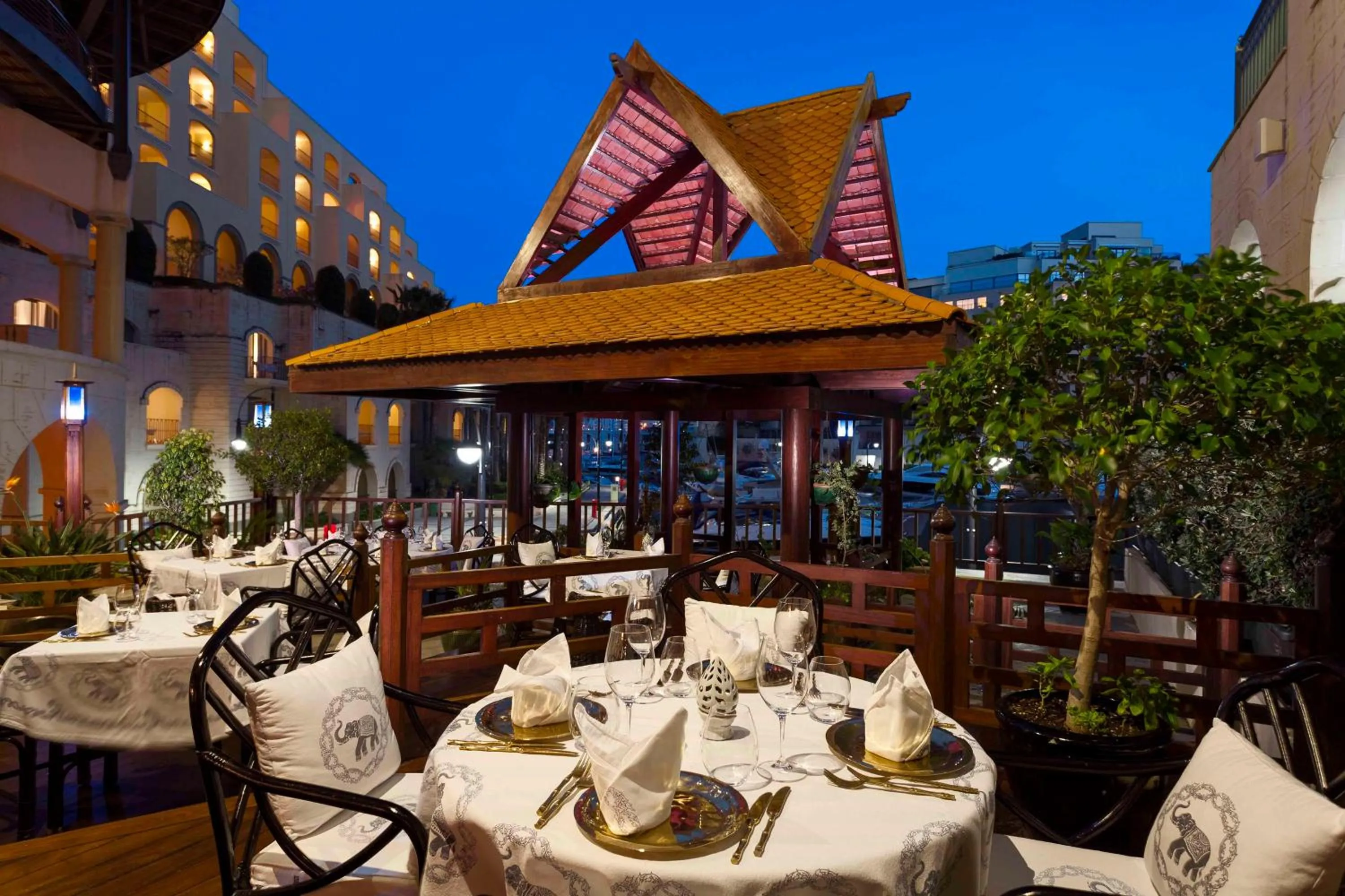 Restaurant/places to eat in Hilton Malta