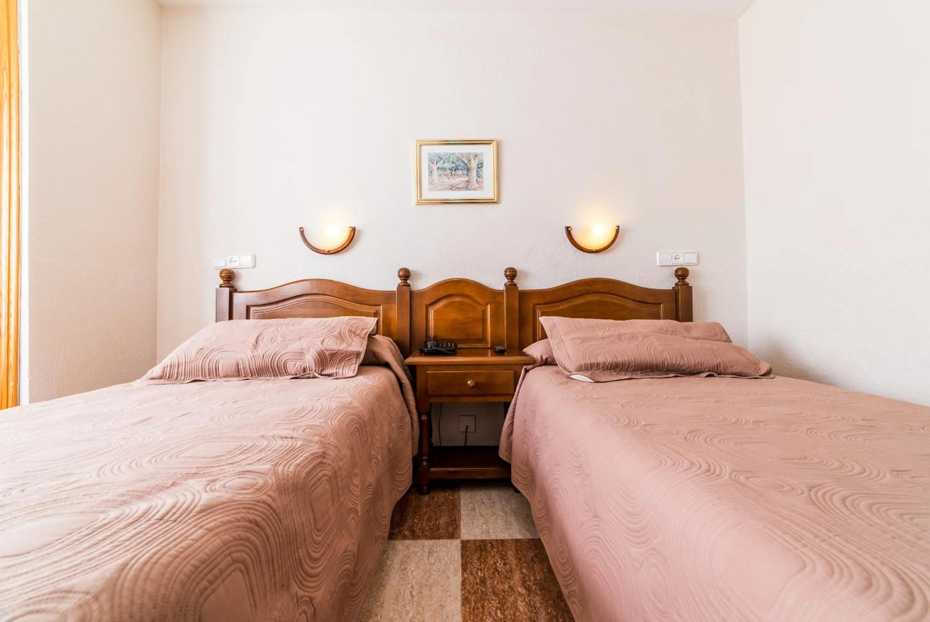 Photo of the whole room, Bed in Hotel Sevilla