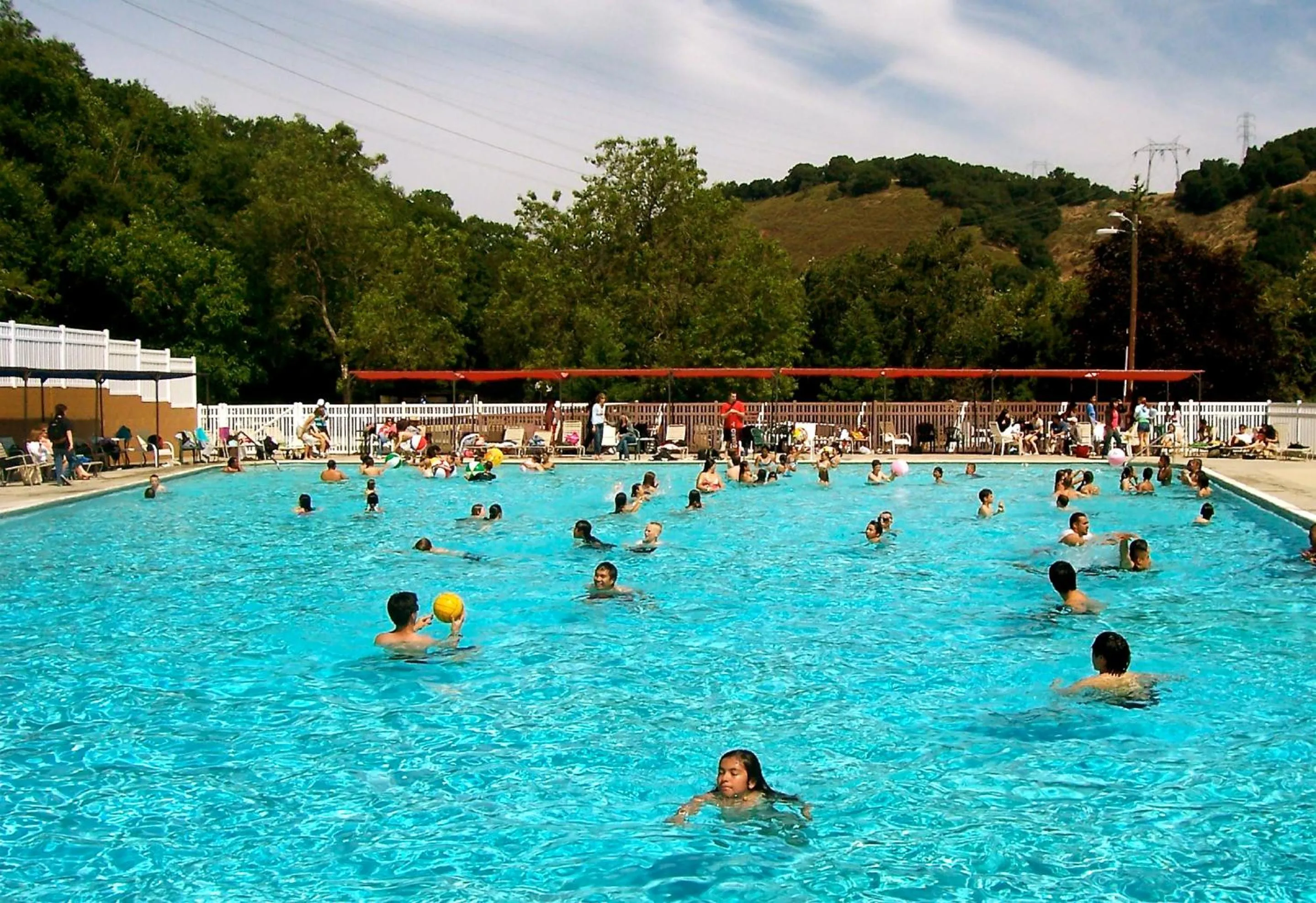 Swimming pool in Morgan Hill Camping Resort Cabin 1