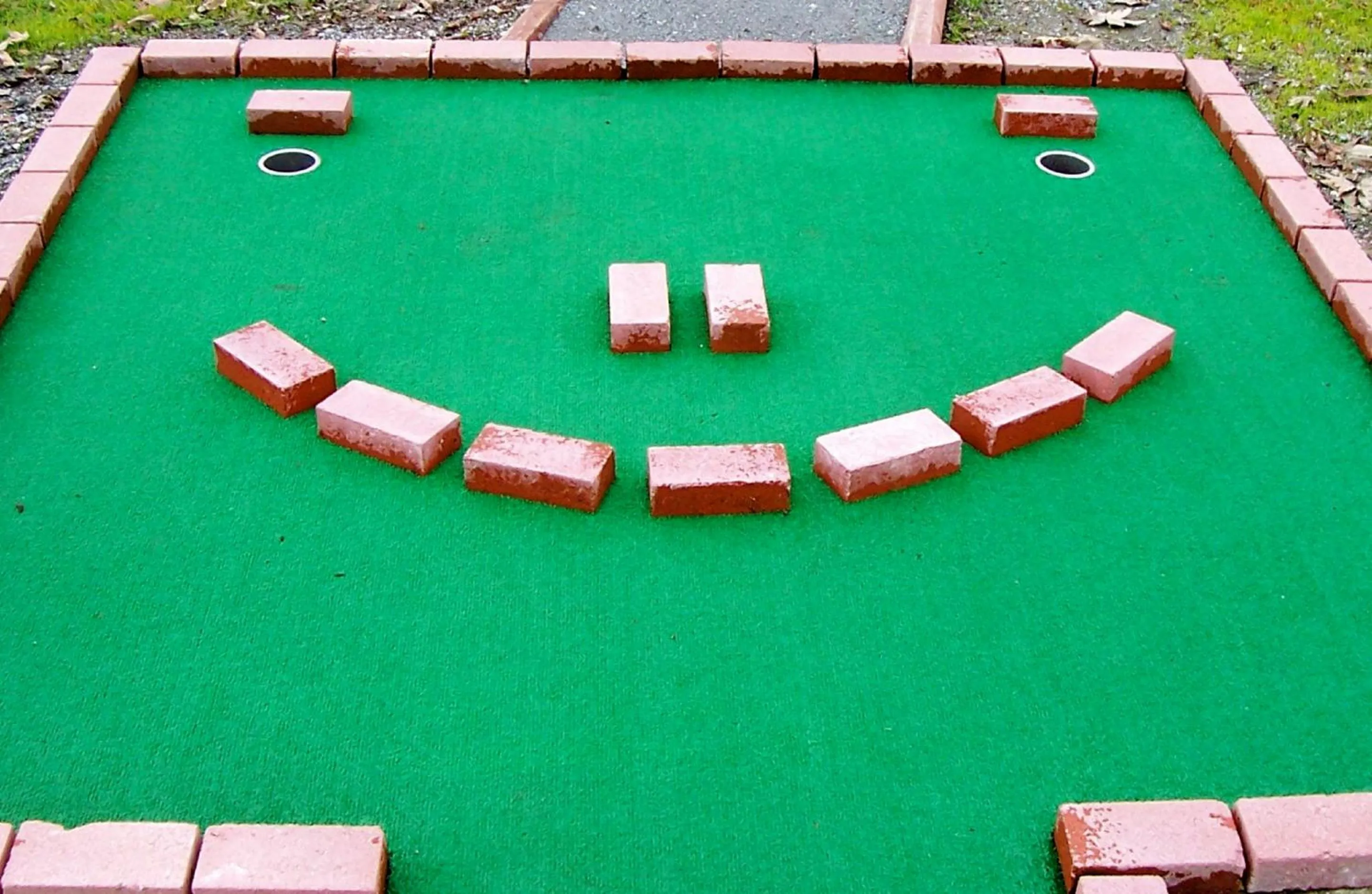 Minigolf in Morgan Hill Camping Resort Cottage 3