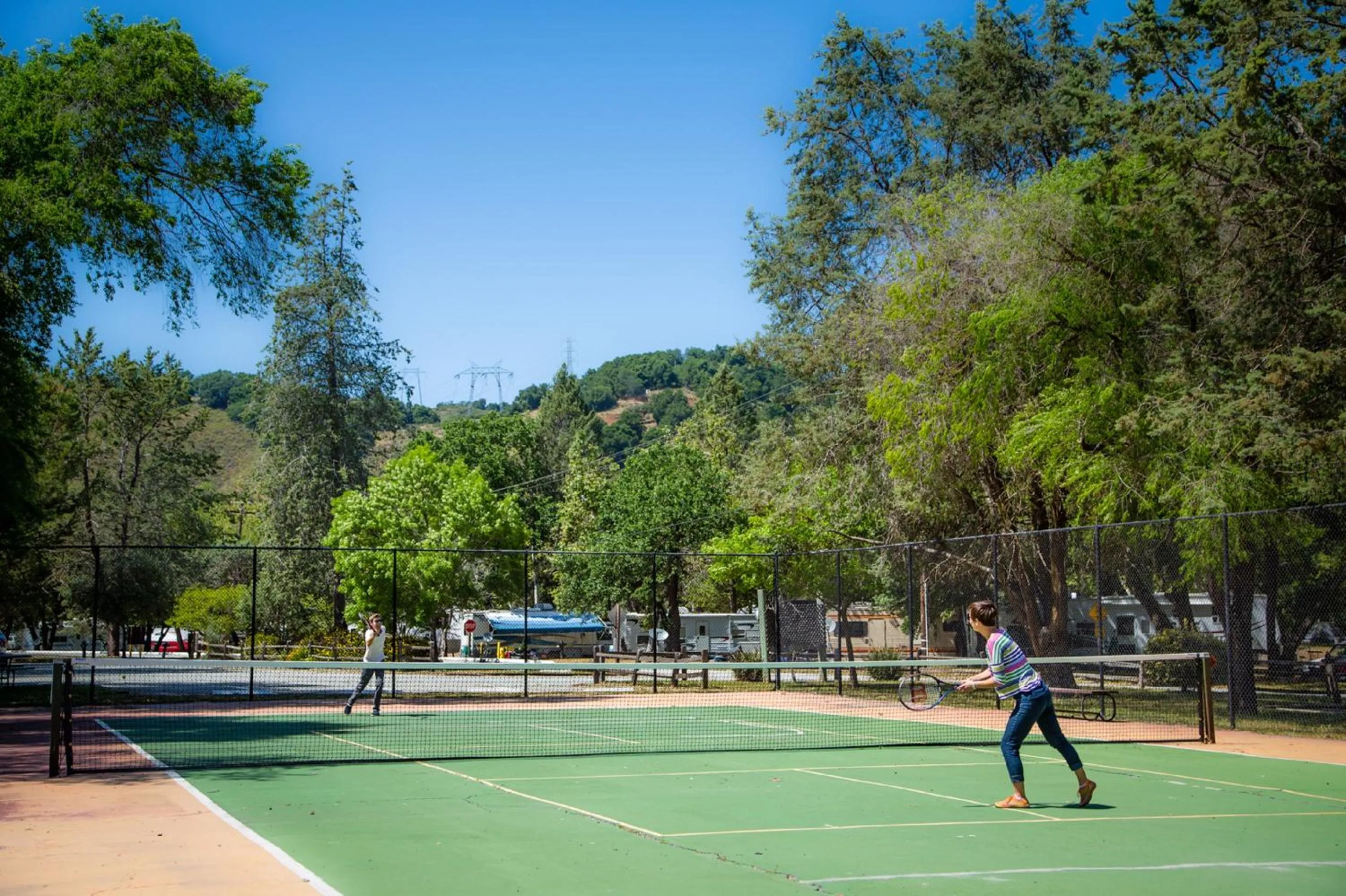 Tennis court in Morgan Hill Camping Resort Cottage 3