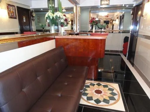 Lobby or reception in Paris Guest House, 10F FLAT D8 BLOCK D E RECEPTION 24 HOUR TSIM SHA TSUI KOWLOON