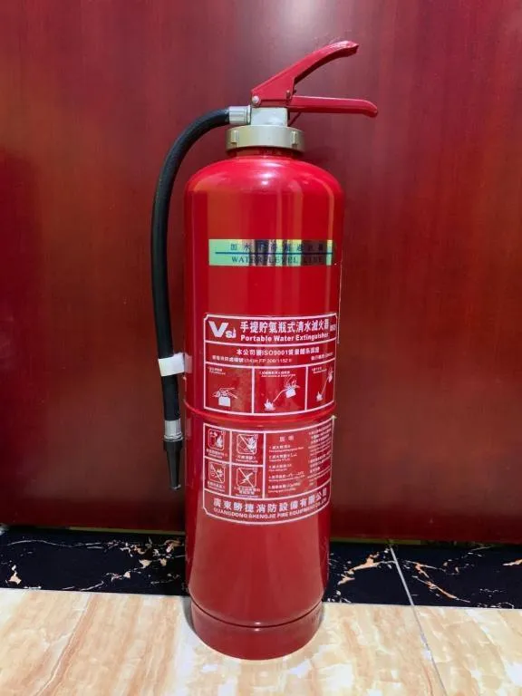 Living room in Paris Guest House, 10F FLAT D8 BLOCK D E RECEPTION 24 HOUR TSIM SHA TSUI KOWLOON