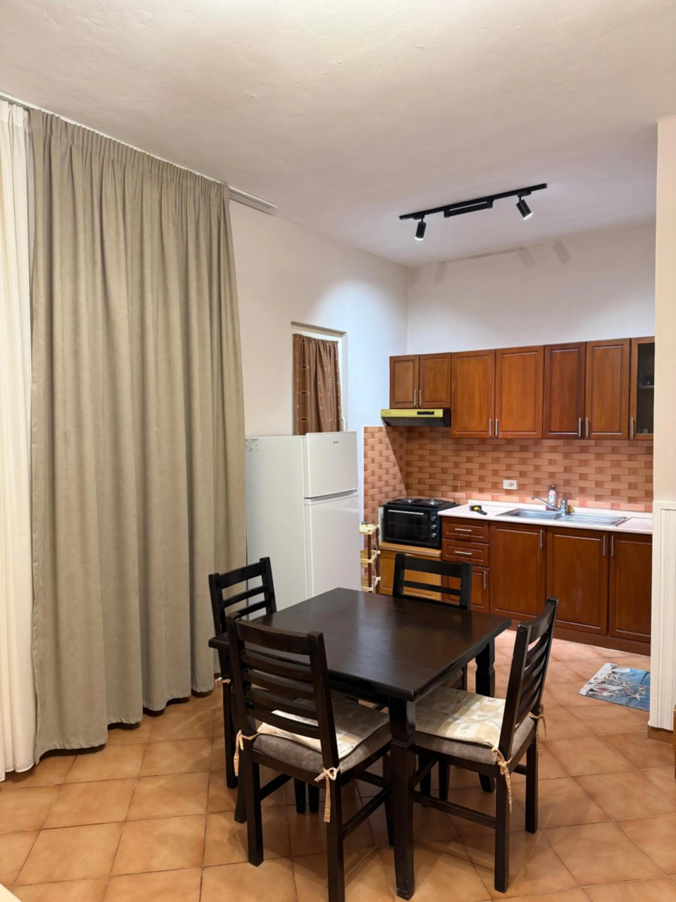 Kitchen or kitchenette in Guroal Holiday House
