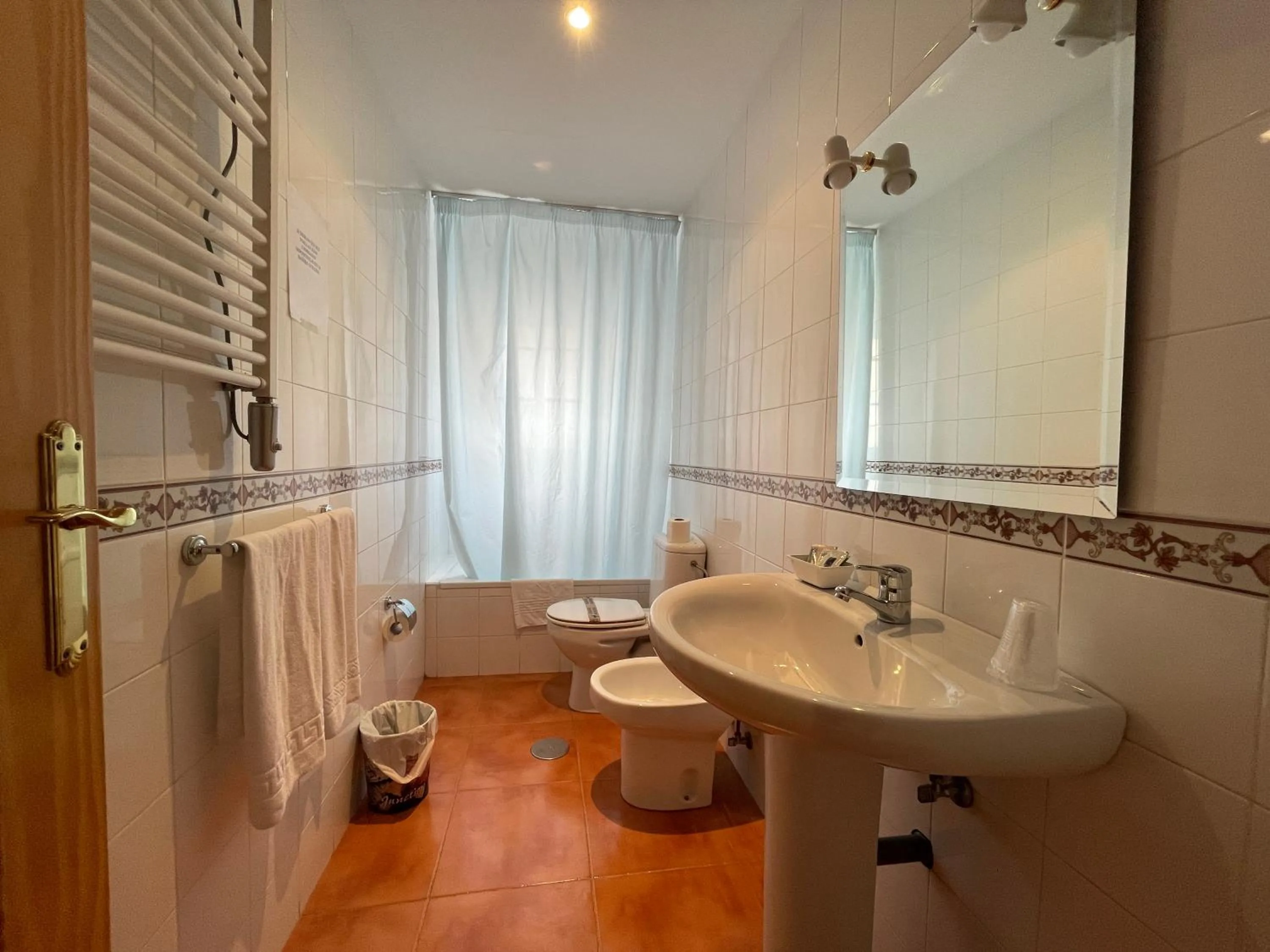 Bathroom in Quéntar Hotel Rural