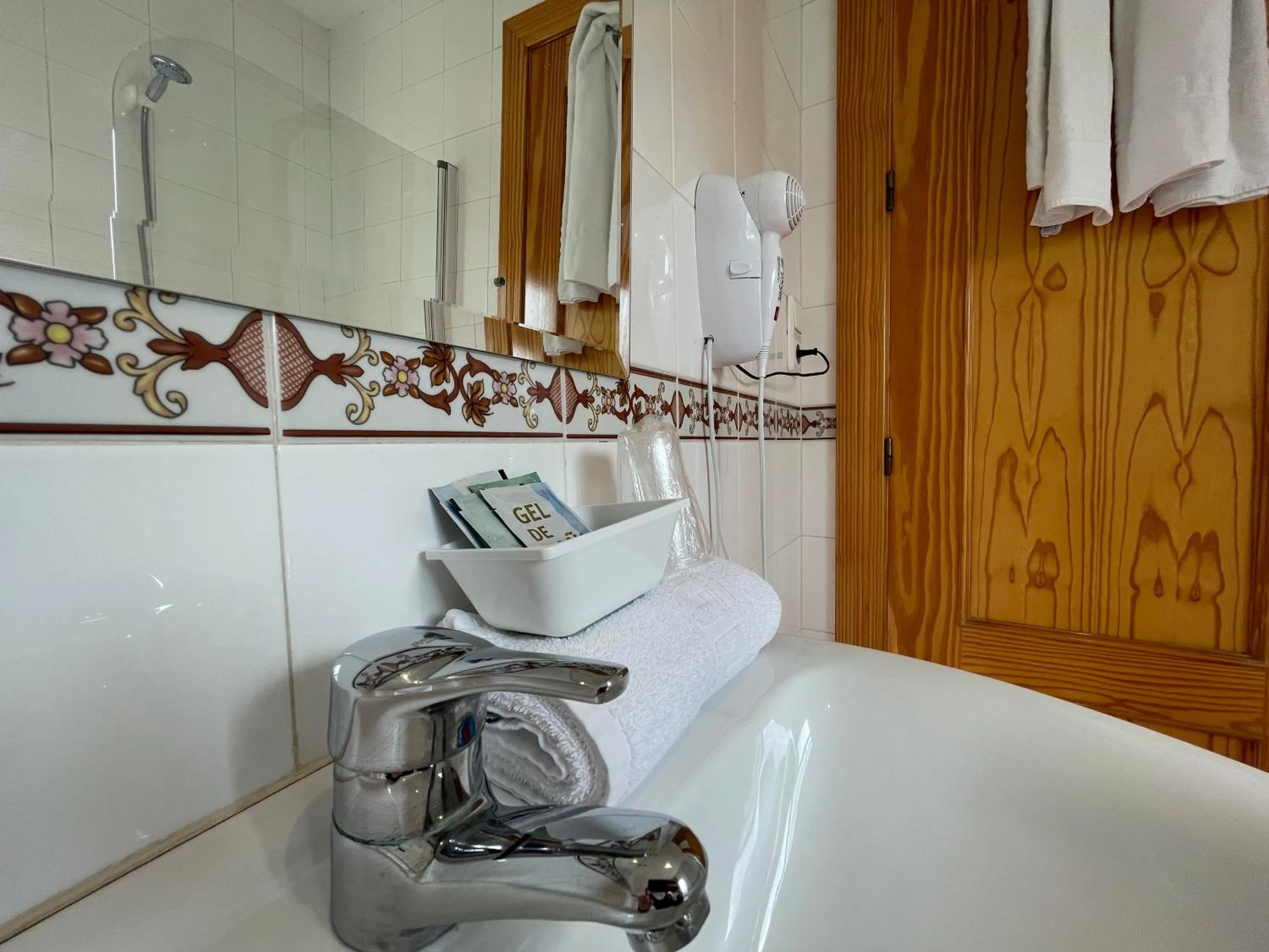 Bathroom in Quéntar Hotel Rural