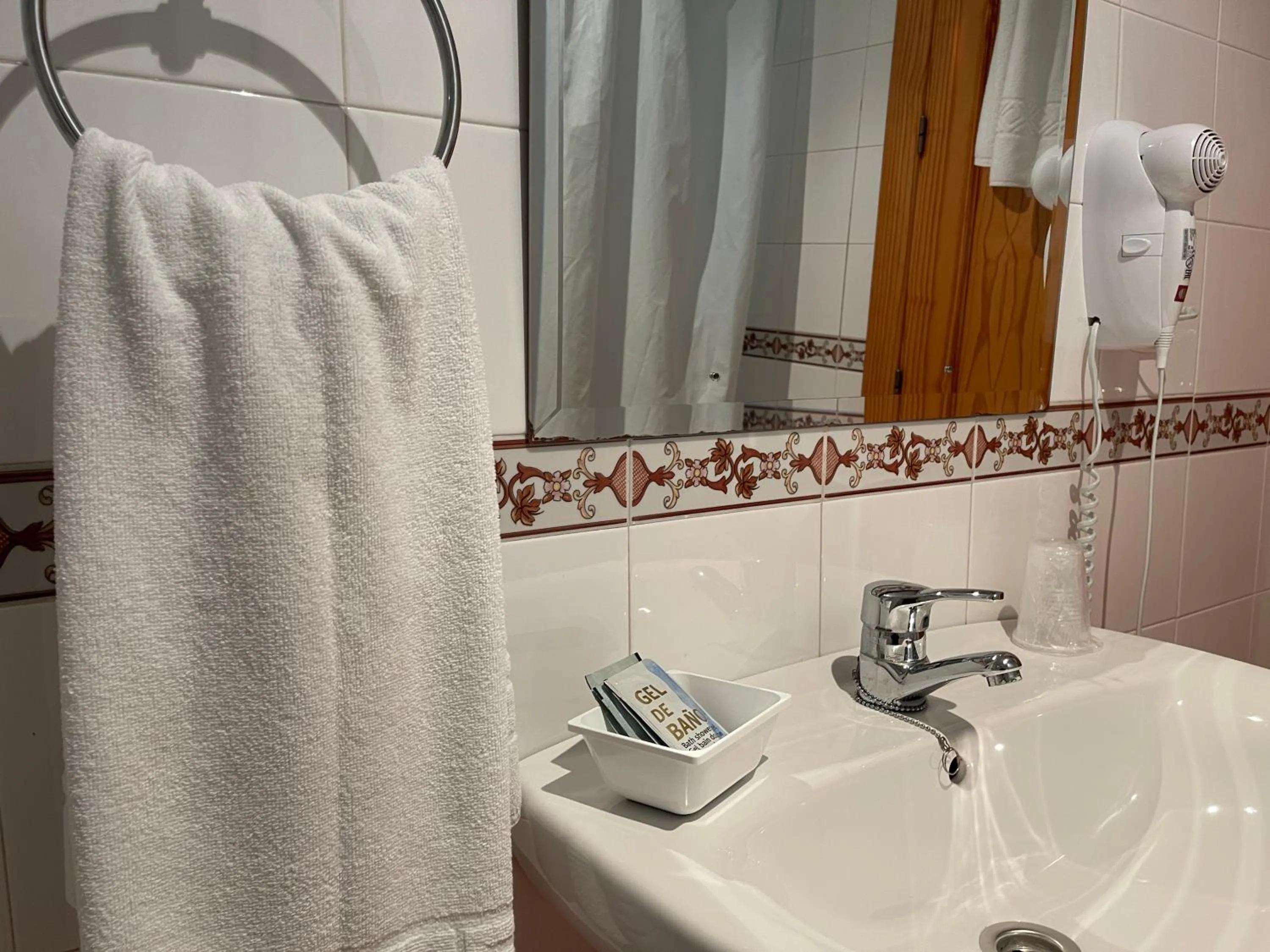 Bathroom in Quéntar Hotel Rural