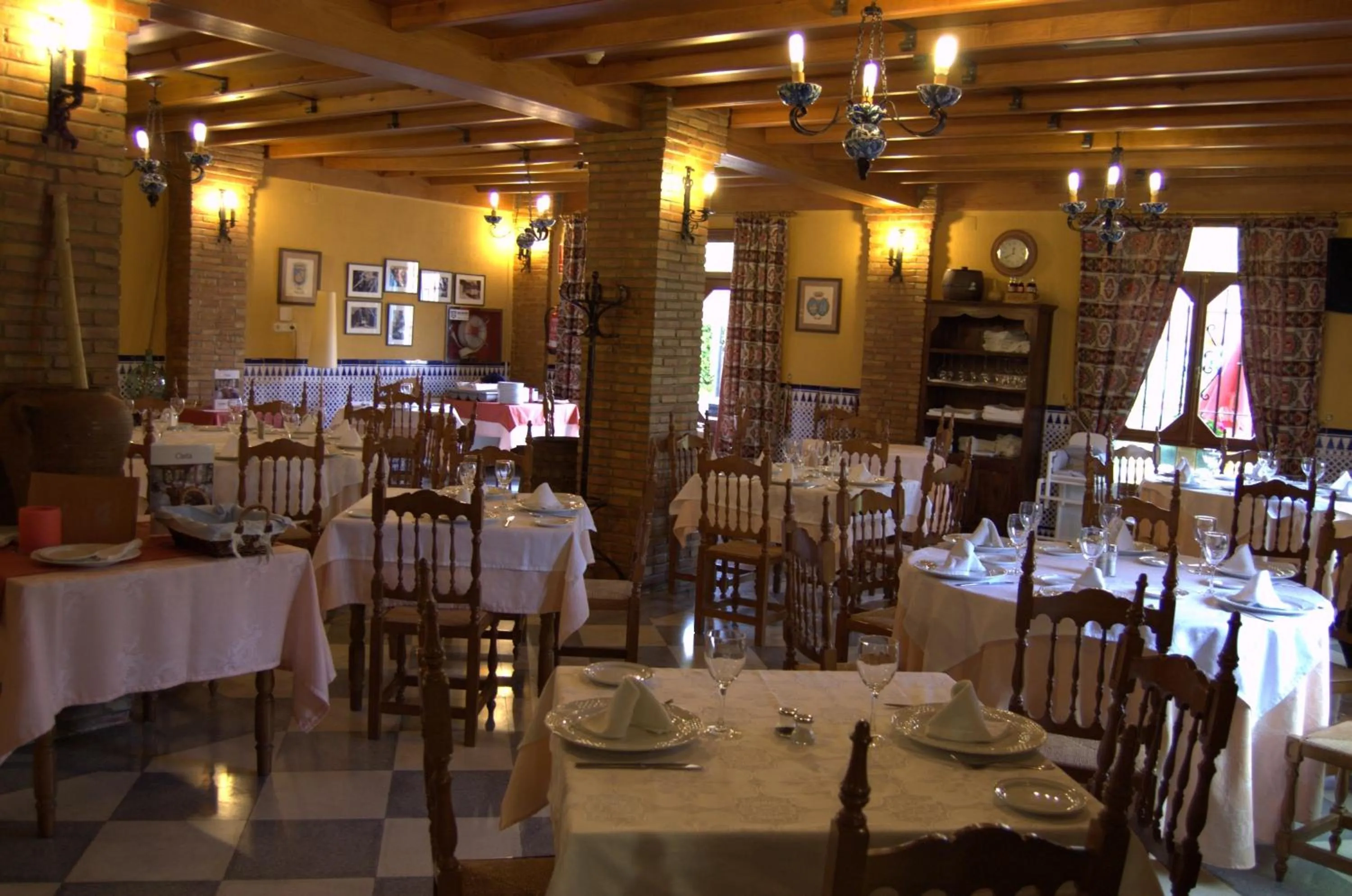 Restaurant/places to eat in Quéntar Hotel Rural