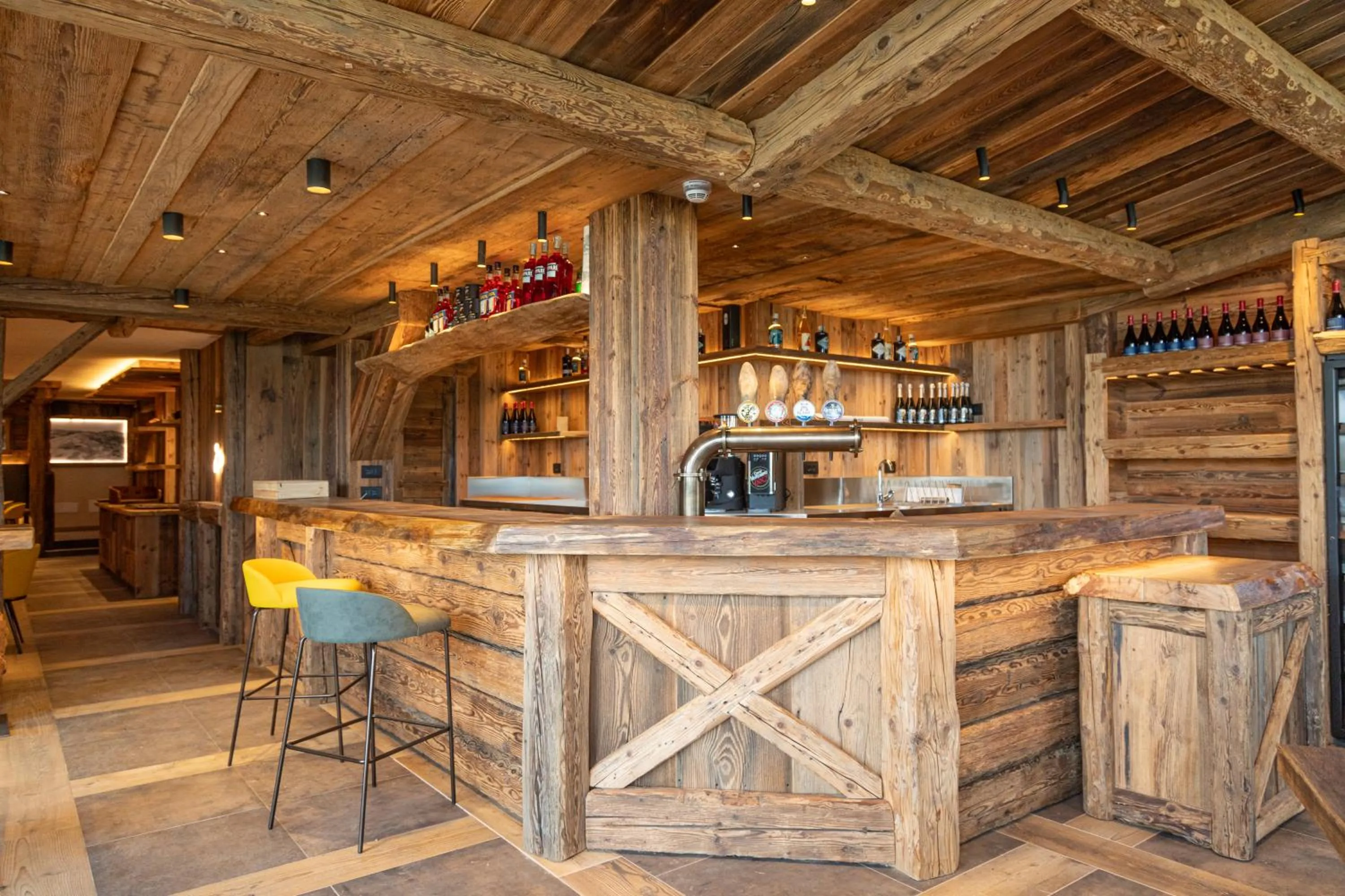 Lounge or bar in Avalanche - Alpine Boutique Hotel