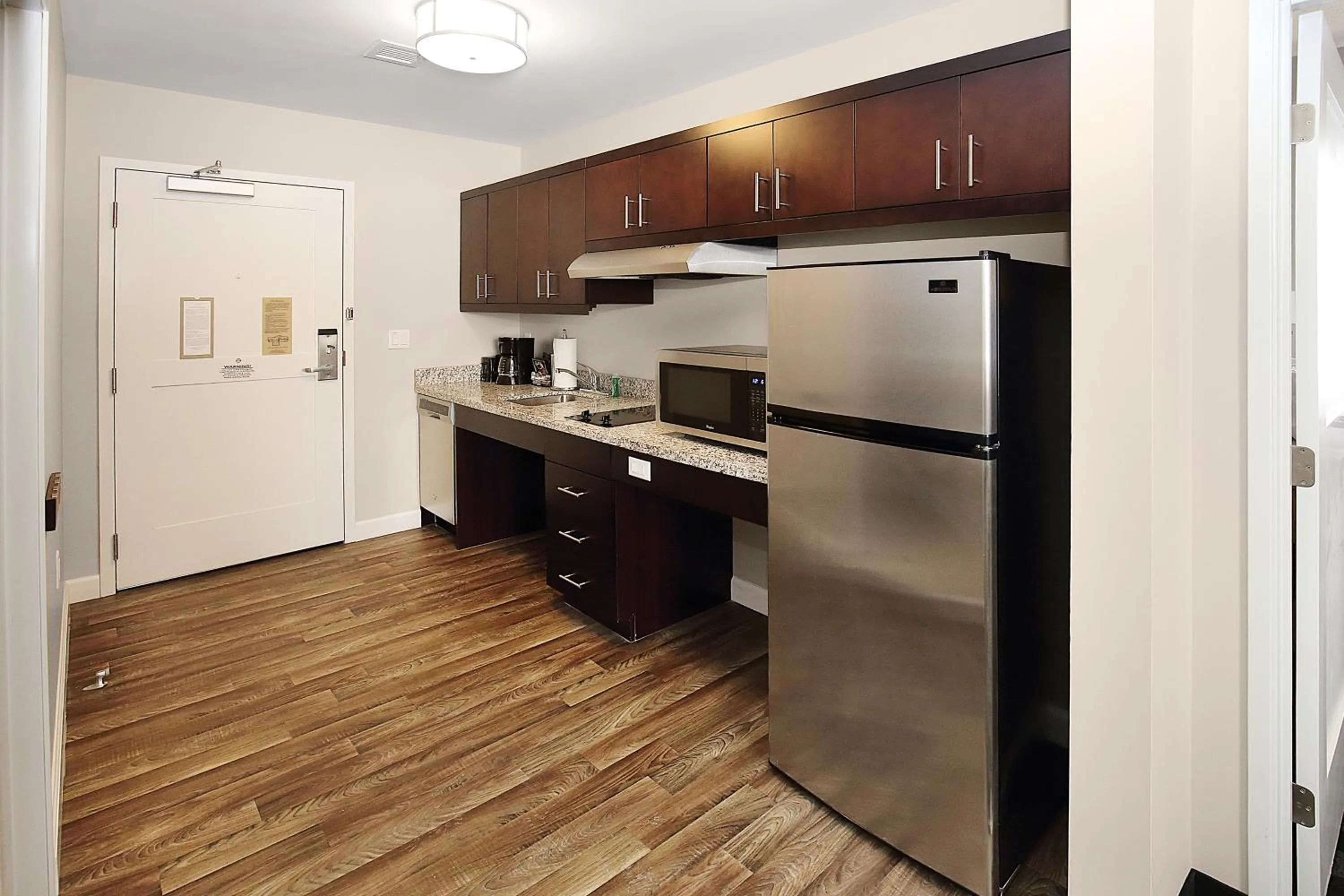 Kitchen or kitchenette in TownePlace Suites by Marriott Grove City Mercer/Outlets