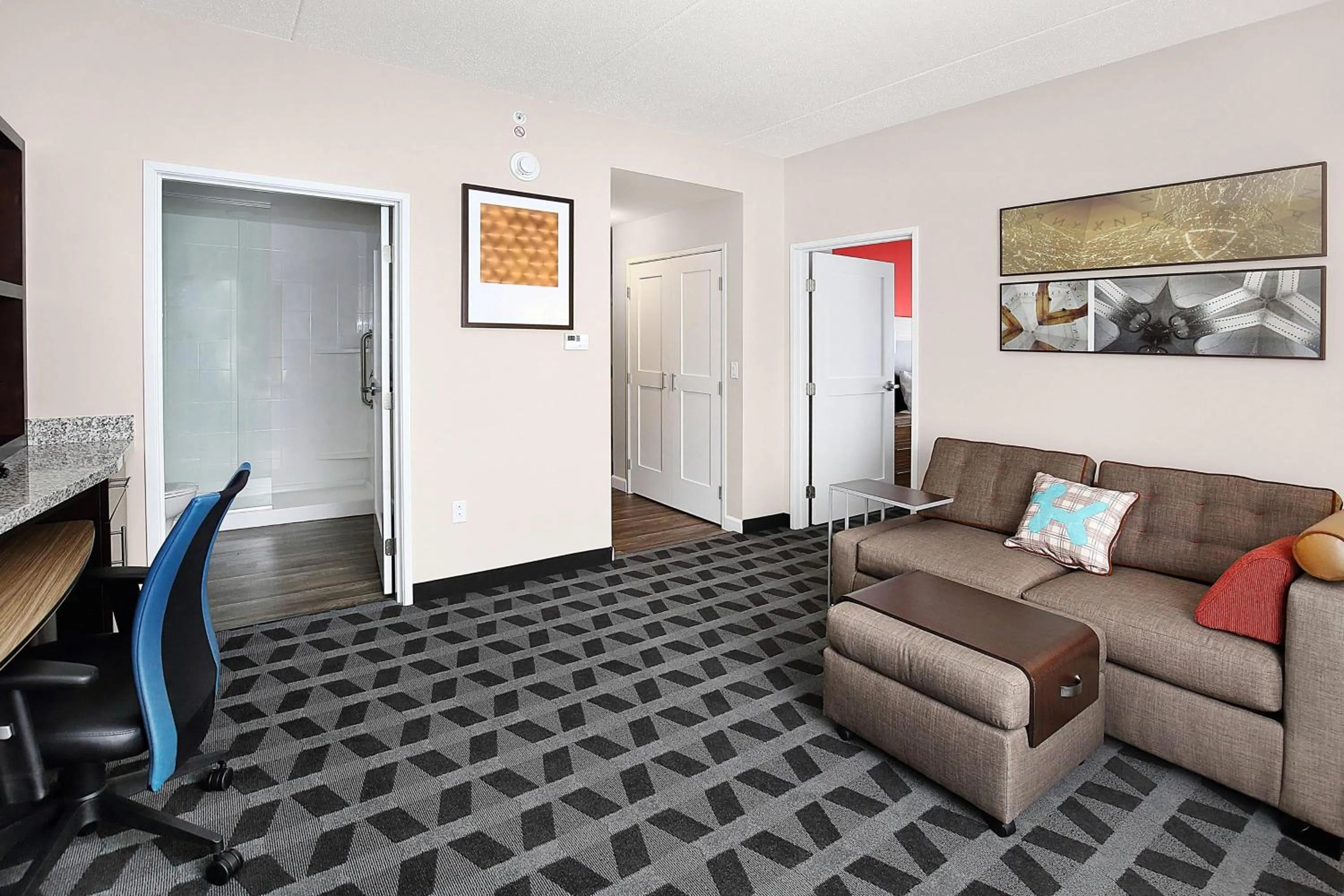 Living room in TownePlace Suites by Marriott Grove City Mercer/Outlets