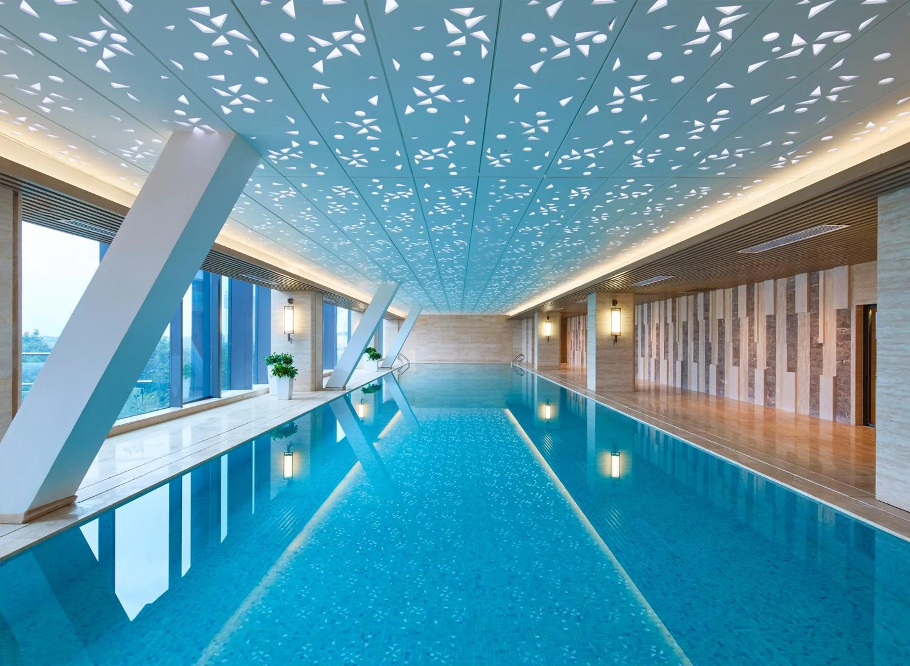 Swimming pool in Hangzhou Marriott Hotel Qianjiang
