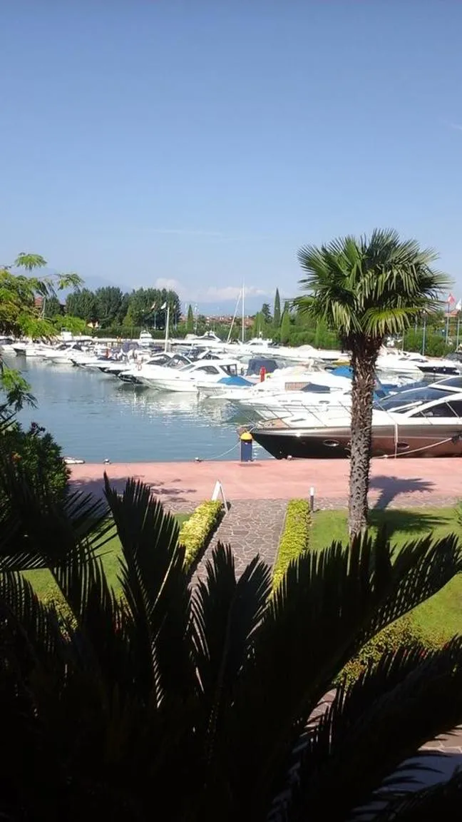 Property building in Appartamenti Residence Tulipano