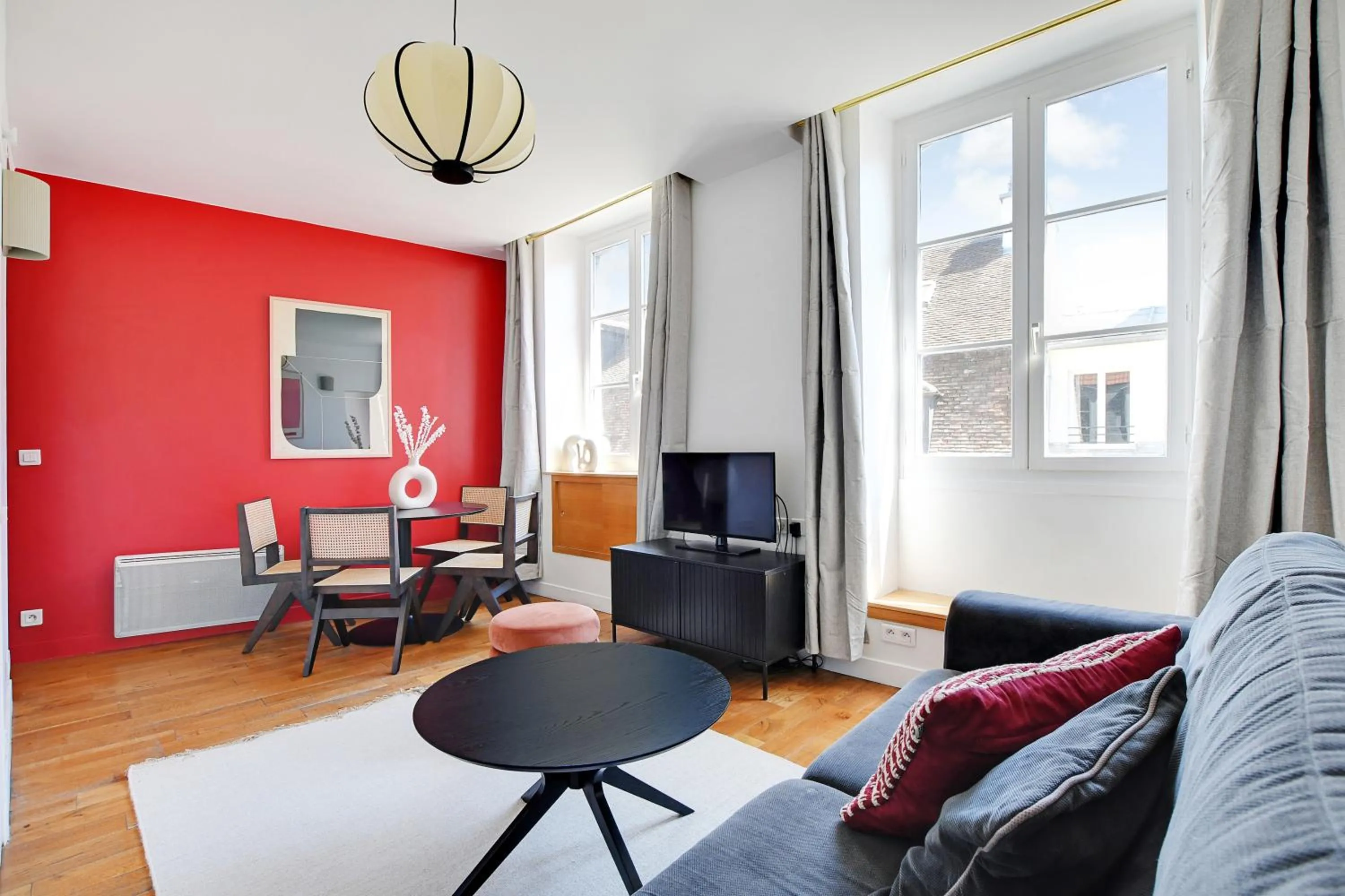 Living room in Residence central marais