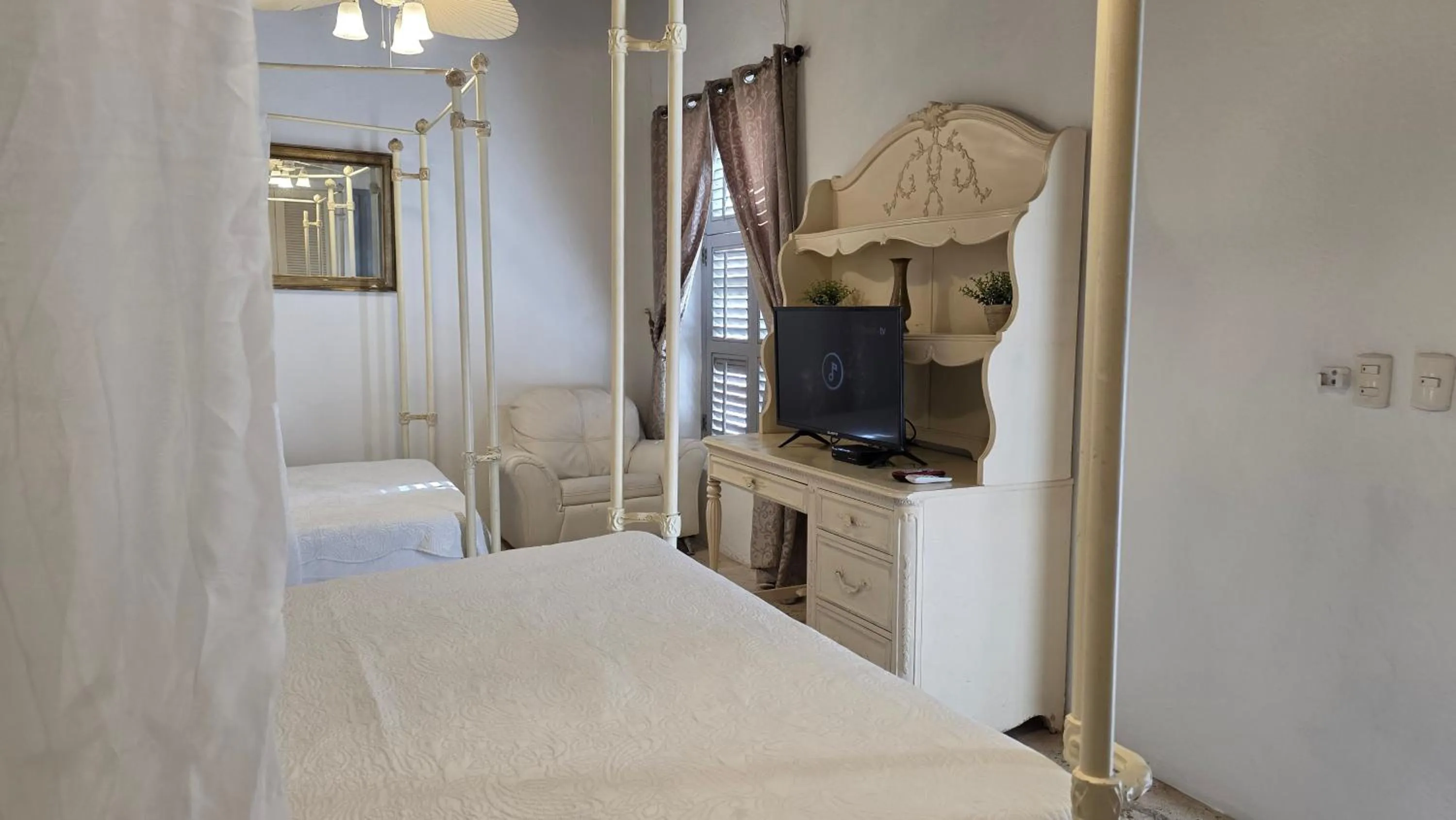 Photo of the whole room, Bed in Hotel Casa la Tablada