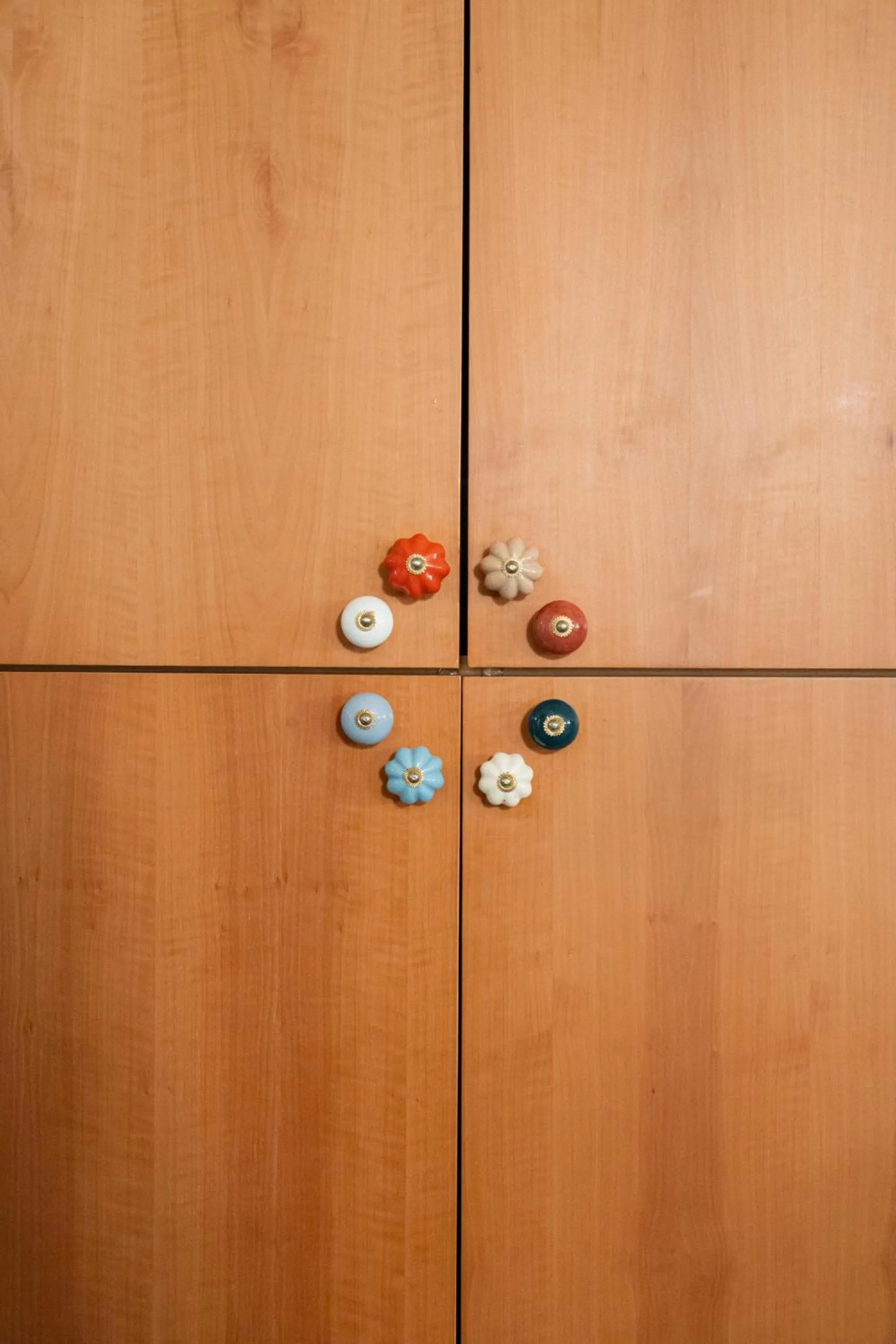 wardrobe in OMAMA Hotel